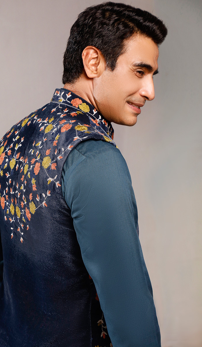 Yale Blue Embroidered Velvet Waistcoat Kurta (3-Piece) - Image 3