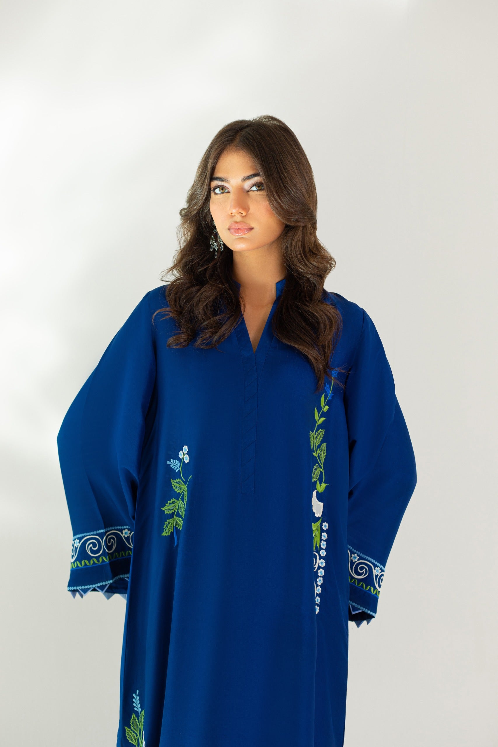 Royal Blue Embroidered Pure Raw Silk Kaftan (2-Piece) - Image 3