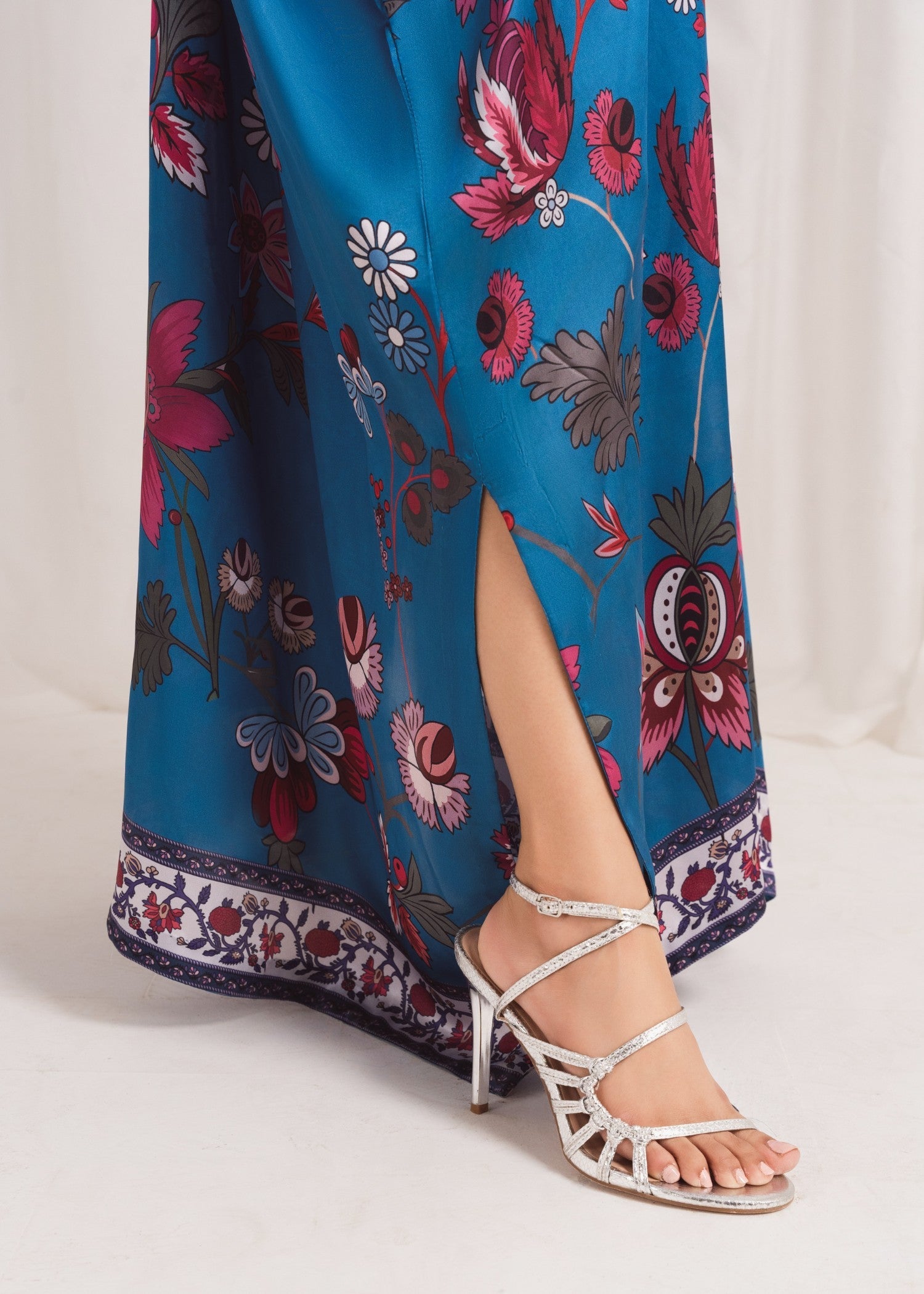 Pakistani Blue Printed Silk Kaftan (1-Pc) - Image 8