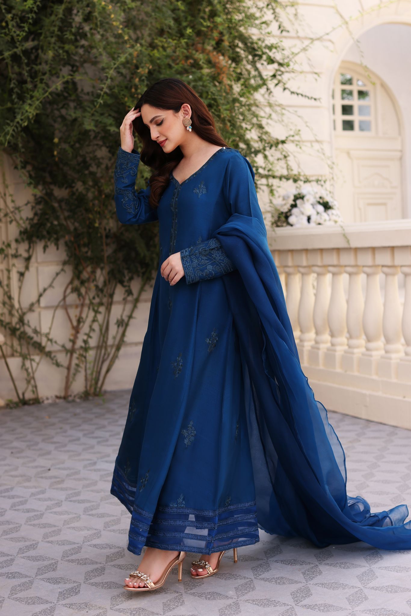 Midnight Blue Embroidered Raw Silk Kalidaar (3-Piece) - Image 4