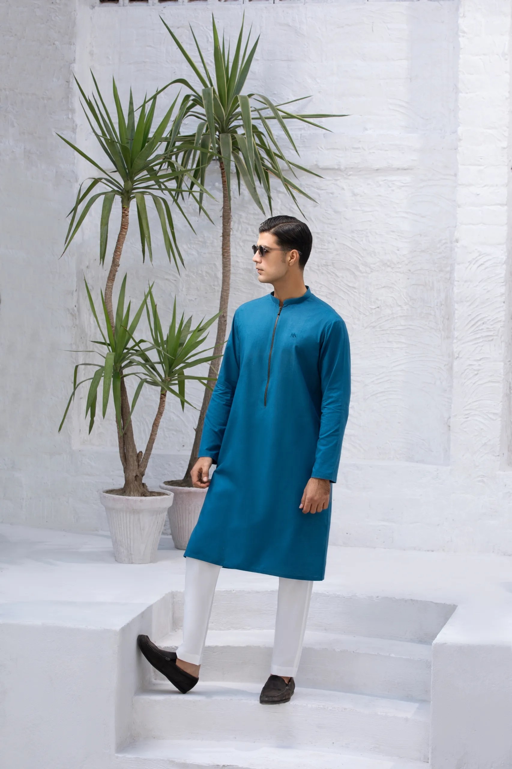 Aegean Blue Embroidered Cotton Blend Kurta (2-Piece) - Image 5