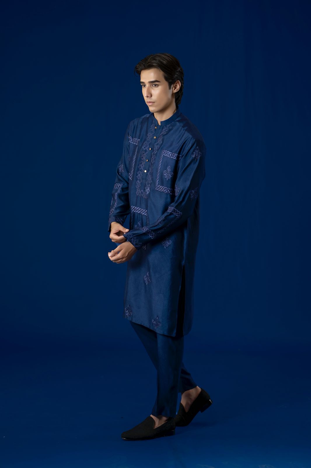 Deep Blue Hand-Embroidered Cotton Net Kurta Pajama (2-Piece) - Image 5
