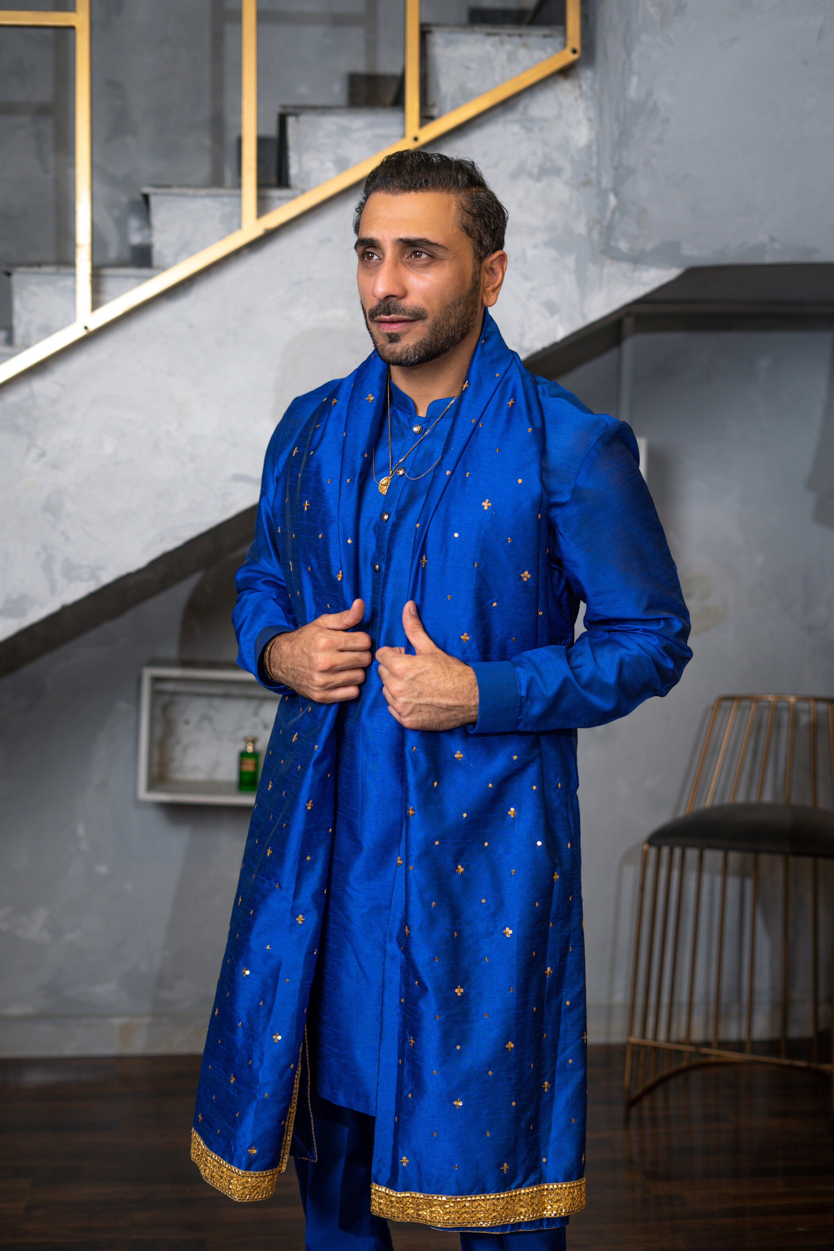 Royal Blue Embroidered Silk Kurta Pajama (3-Piece) - Image 5
