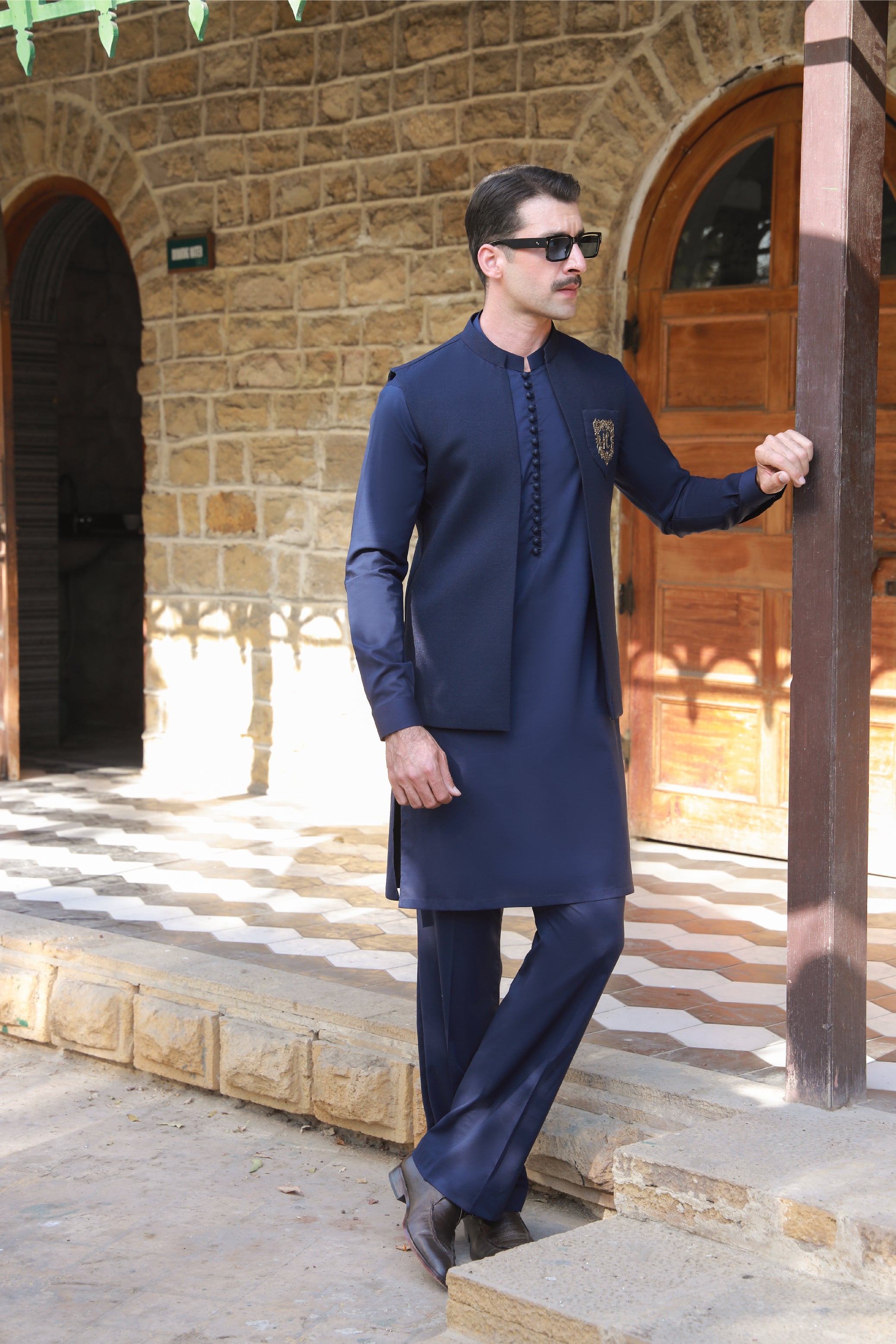 Royal Blue Embroidered Stretchable Kurta Pajama (2-Piece) - Image 5