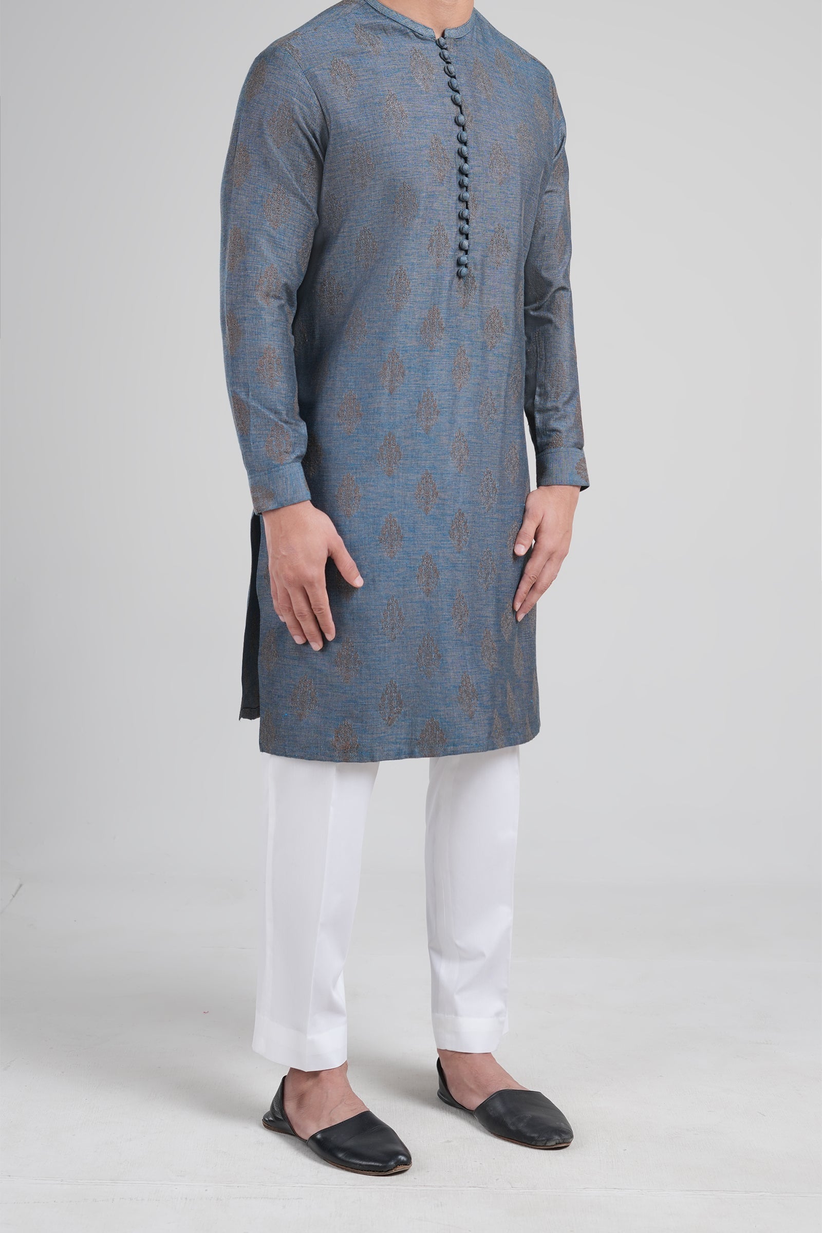 Blue Embroidered Handloomed Kurta (2-Piece) - Image 3
