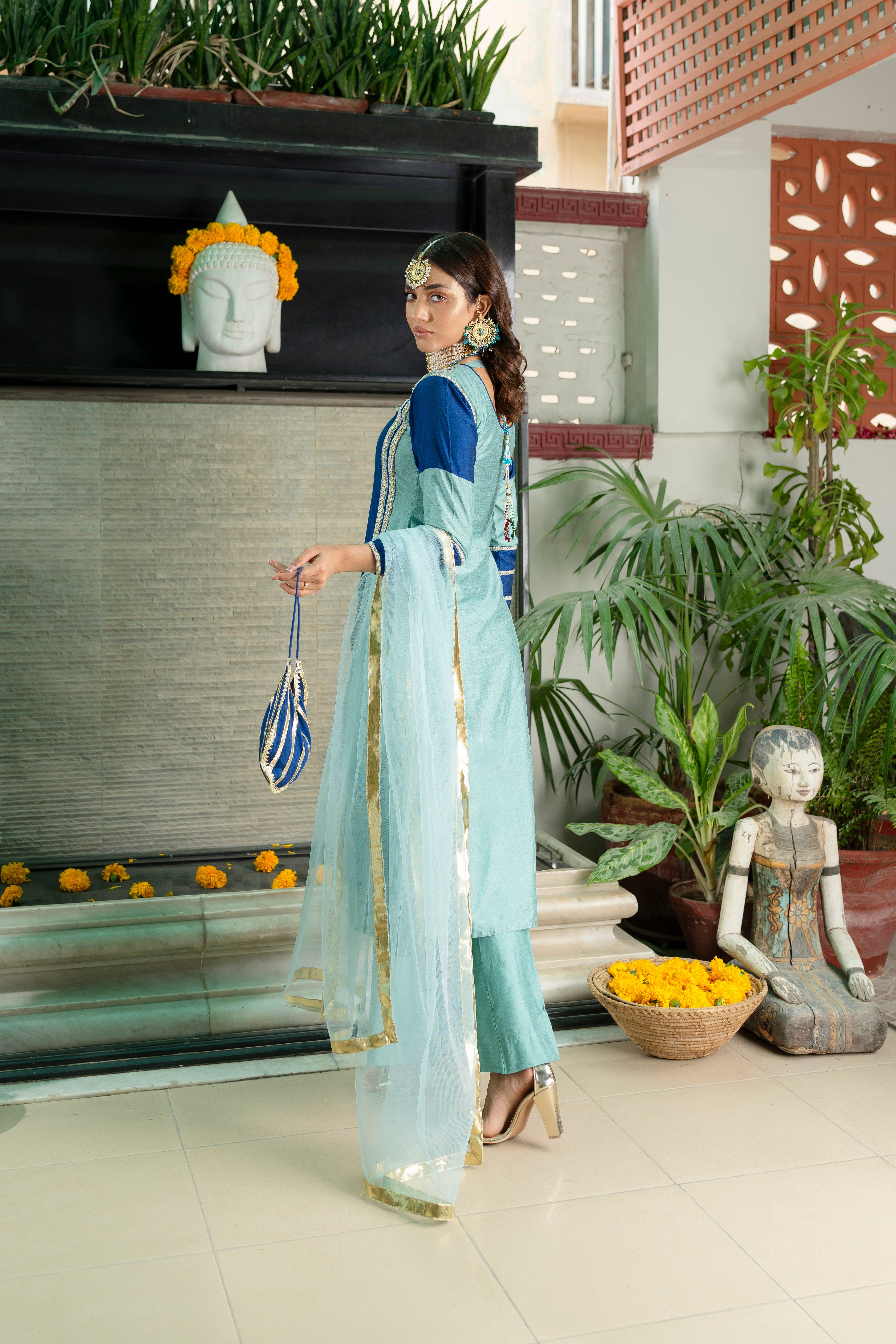 Pakistani Royal Blue Zari Embroidered Banarsi Cotton Silk Salwar Kameez (4-Piece) - Image 5