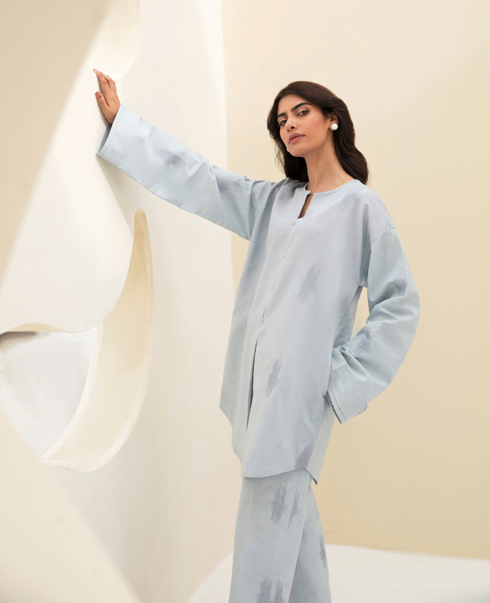 Pakistani Powder Blue Kantha-Stitch Cambric Kurta Set (2-Piece) - Image 3