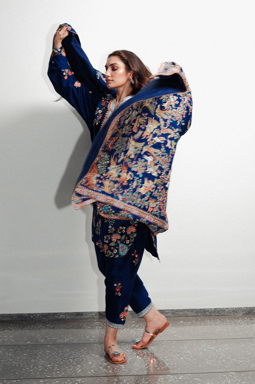 Pakistani Midnight Blue Embroidered Jamawar & Raw Silk Salwar Kameez (3-Piece) - Image 4