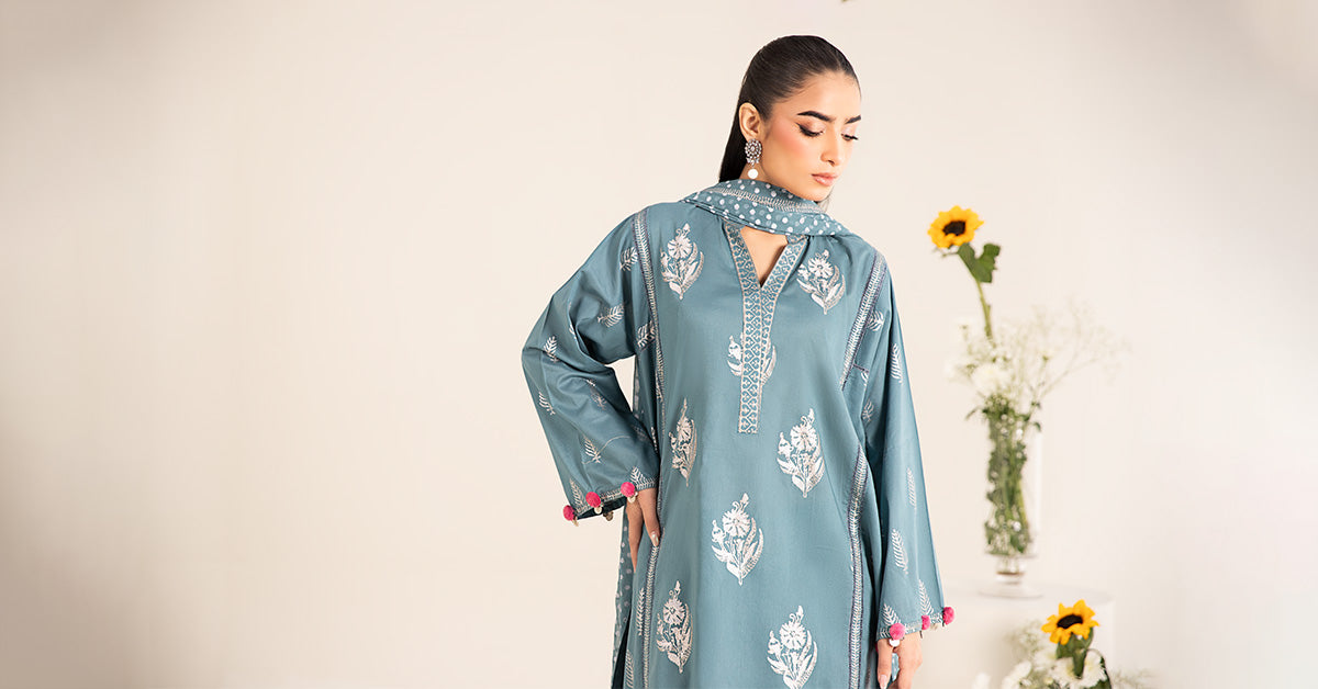 Pakistani Teal Blue Block Printed Lawn 3-Piece Suit - Image 7