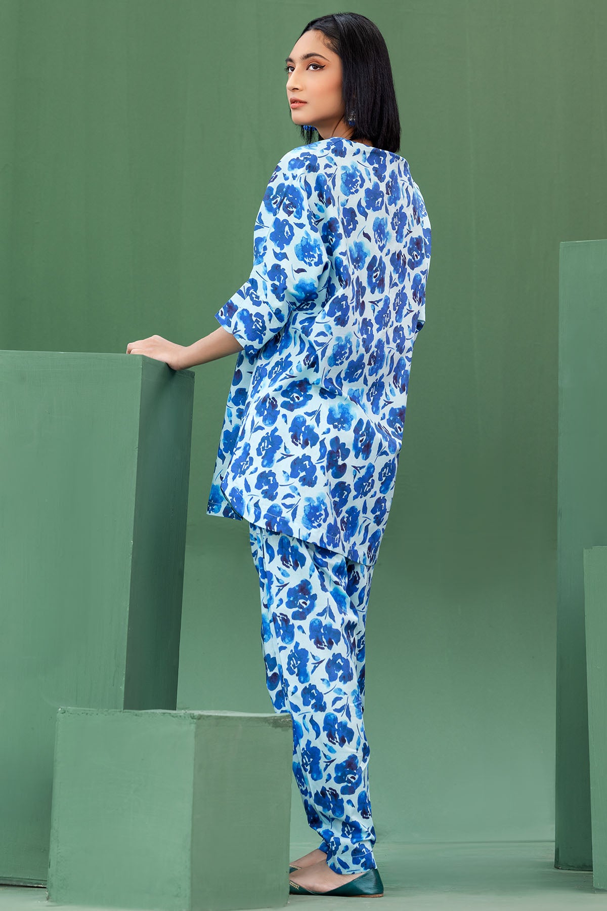 Blue Digital Printed Lawn Salwar Kameez (2-Piece) - Image 3