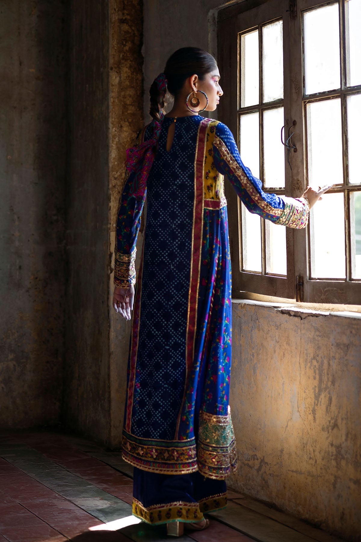 Deep Blue Zardozi Resham Grip Kameez (2-Piece) - Image 3