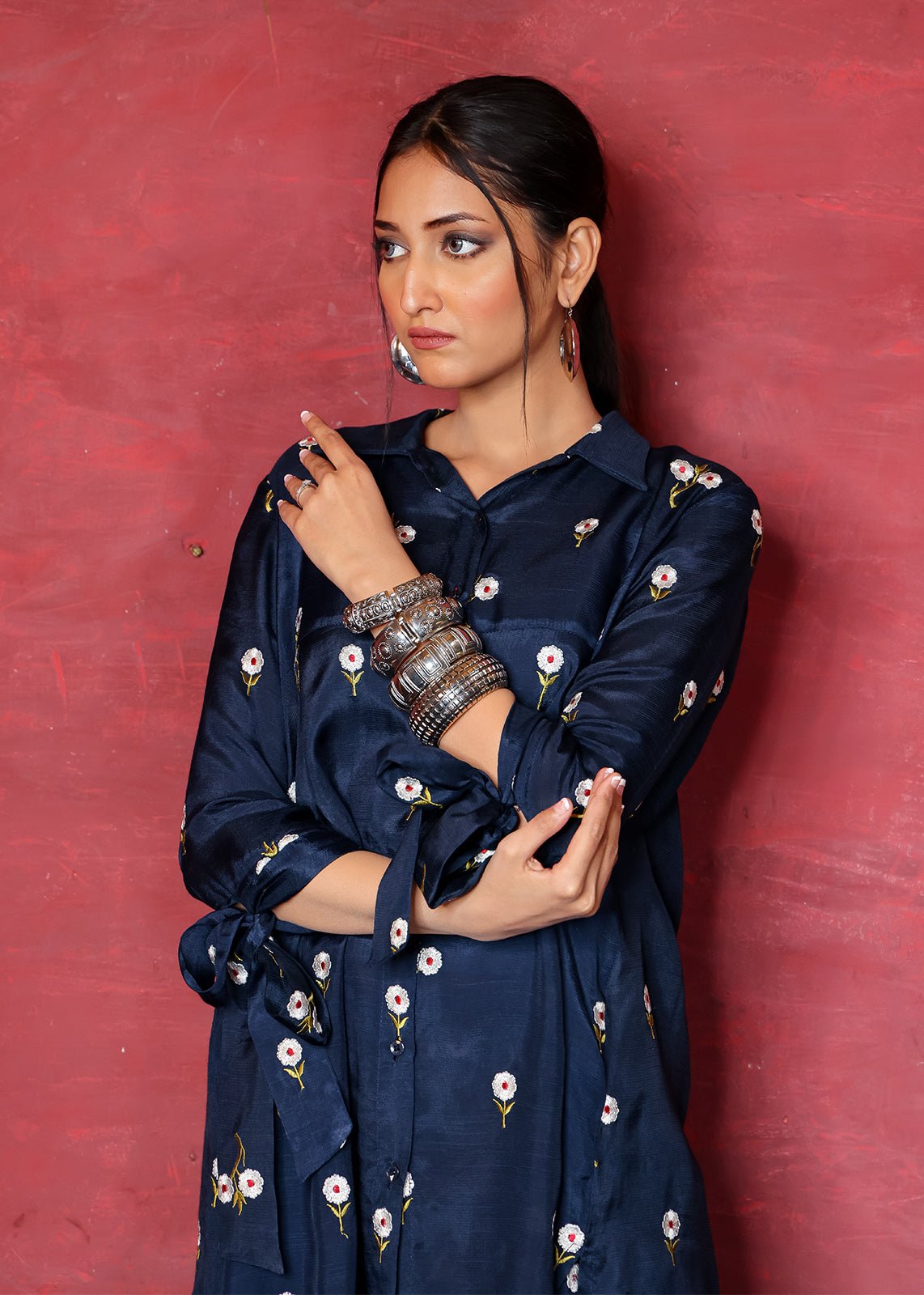 Navy Blue Chikan Embroidered Raw Silk Kurta Set (2-Piece) - Image 3