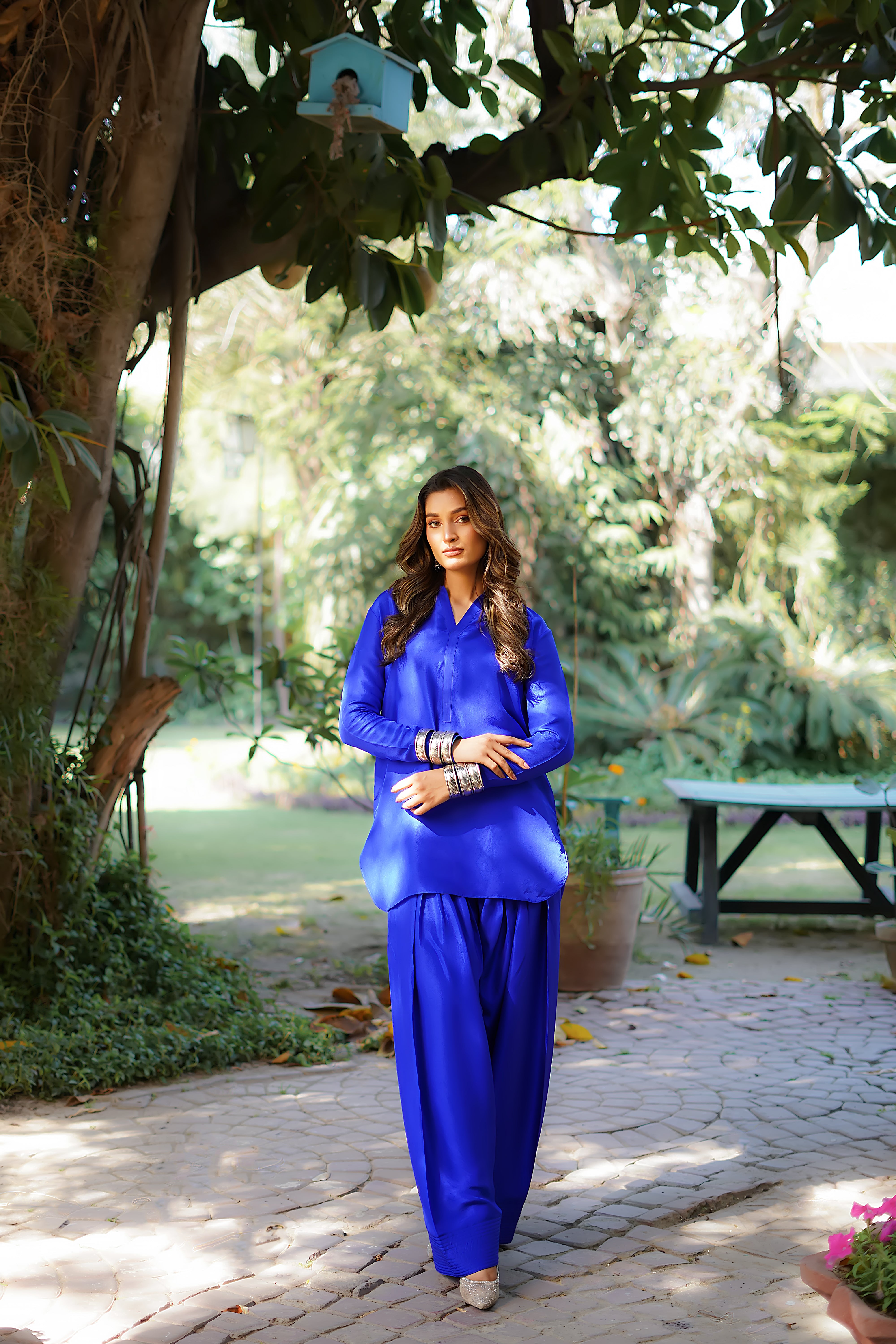 Pakistani Electric Blue Pure Raw Silk Salwar Kameez (2-Piece) - Image 3