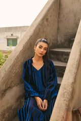 Pakistani Sapphire Blue Velvet Appliqué Raw Silk Salwar Kameez (2-Piece) - Image 6