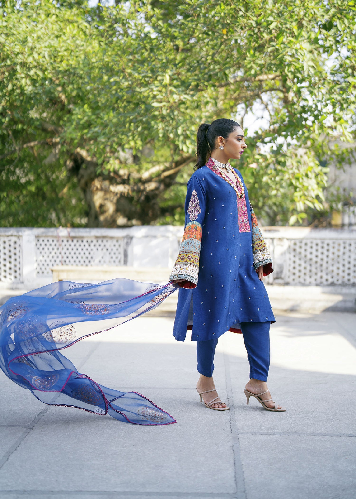 Pakistani Royal Blue Zardozi Raw Silk Kurta Set (3-Piece) - Image 2