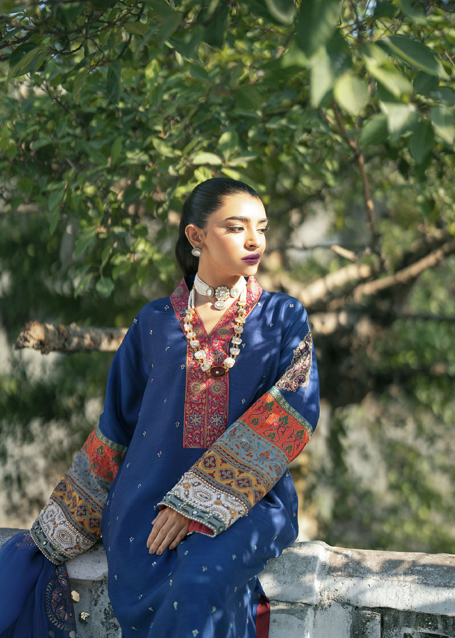 Pakistani Royal Blue Zardozi Raw Silk Kurta Set (3-Piece) - Image 4