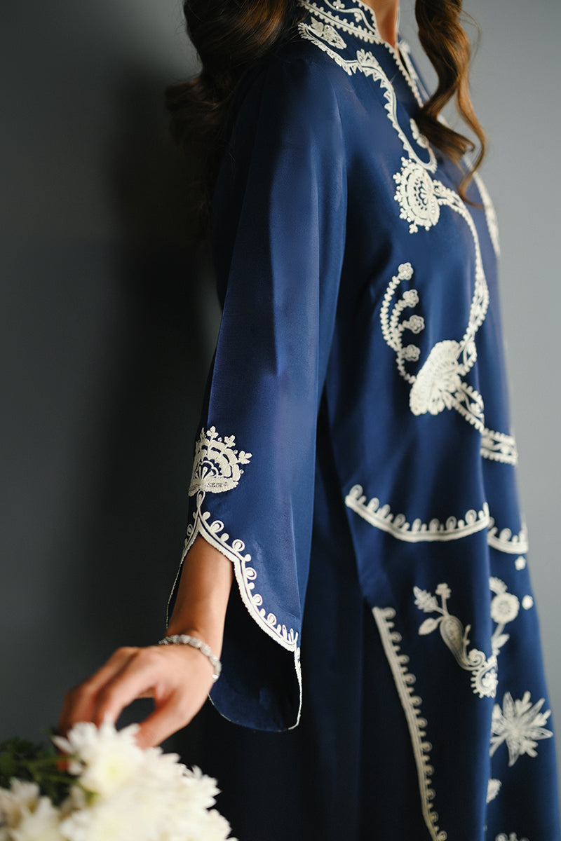 Pakistani Deep Blue Aari-Embroidered Rawsilk Salwar Kameez (3-Piece) - Image 2