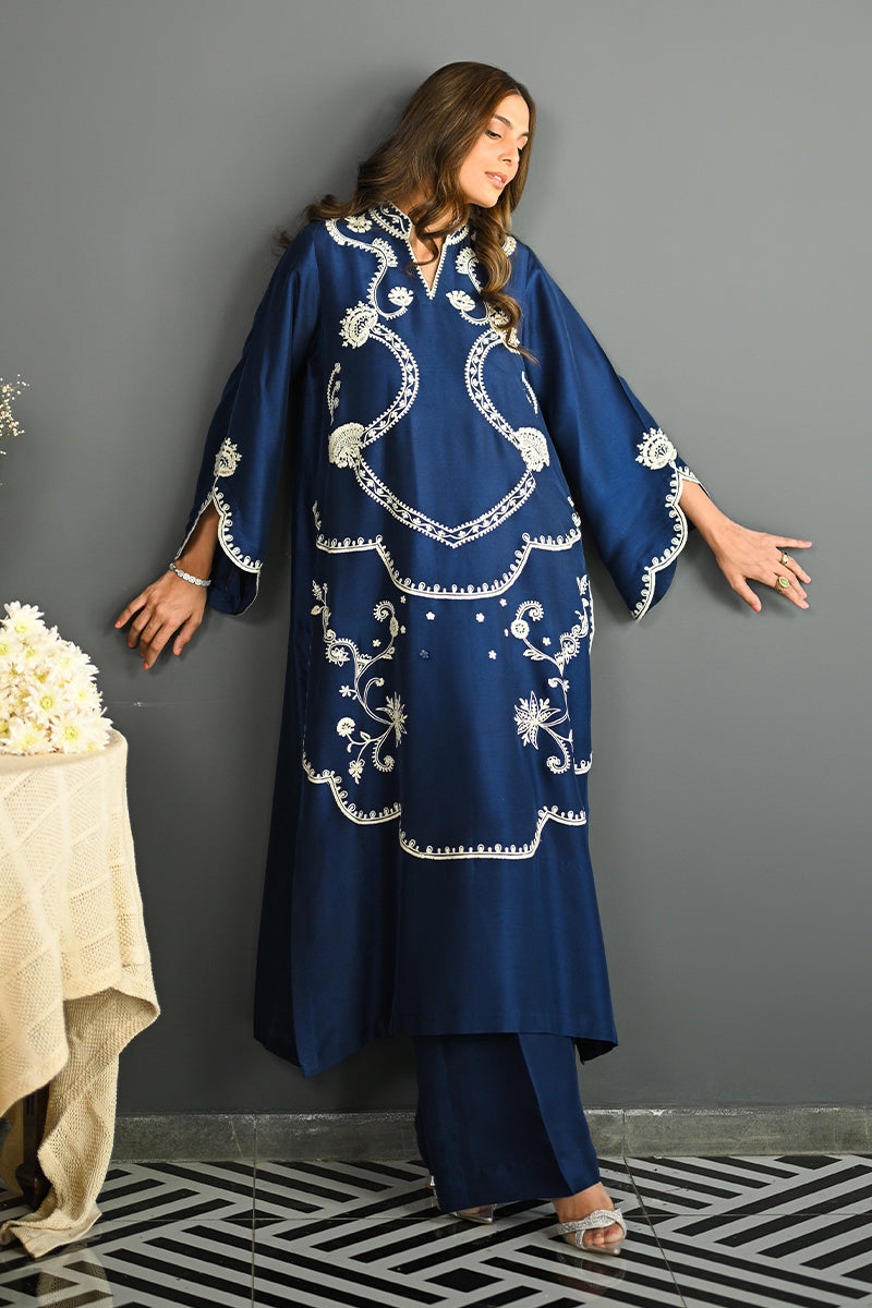 Pakistani Deep Blue Aari-Embroidered Rawsilk Salwar Kameez (3-Piece) - Image 6