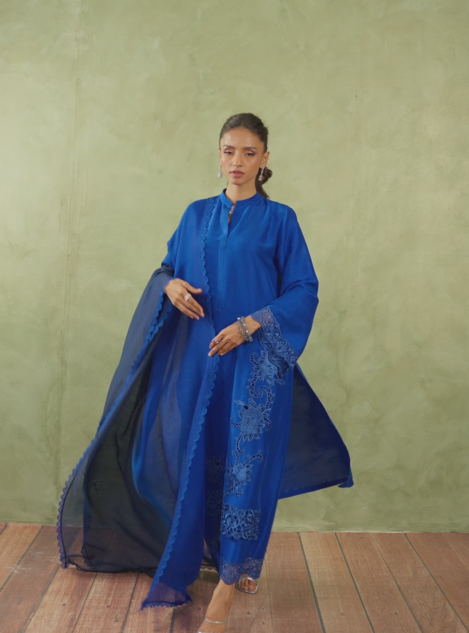 Pakistani Royal Blue Embroidered Pure Rawsilk Salwar Kameez (3-Piece) - Image 12