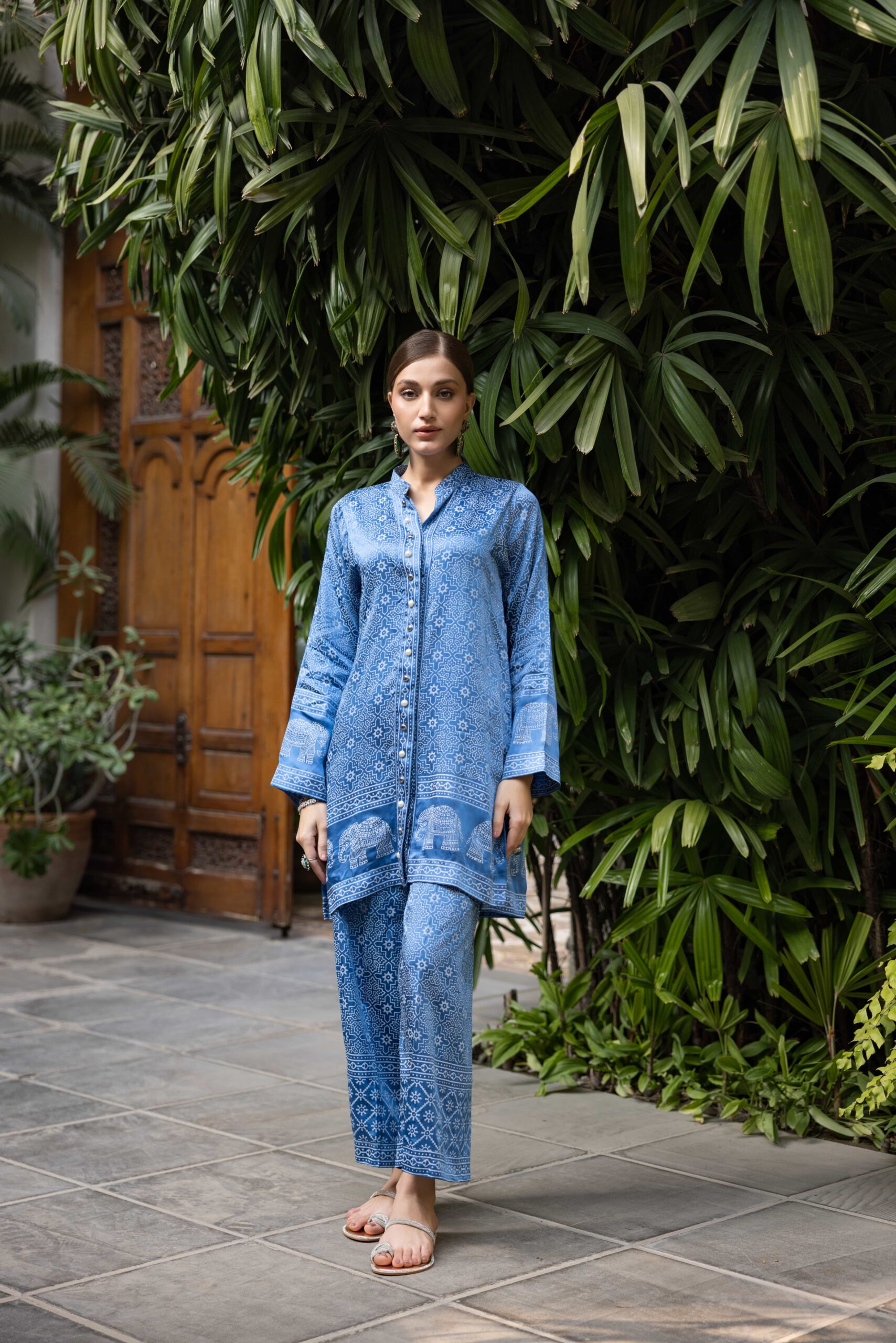 Pakistani Blue Ajrak Block Printed Silk Kurta Set (2-Piece) - Image 2