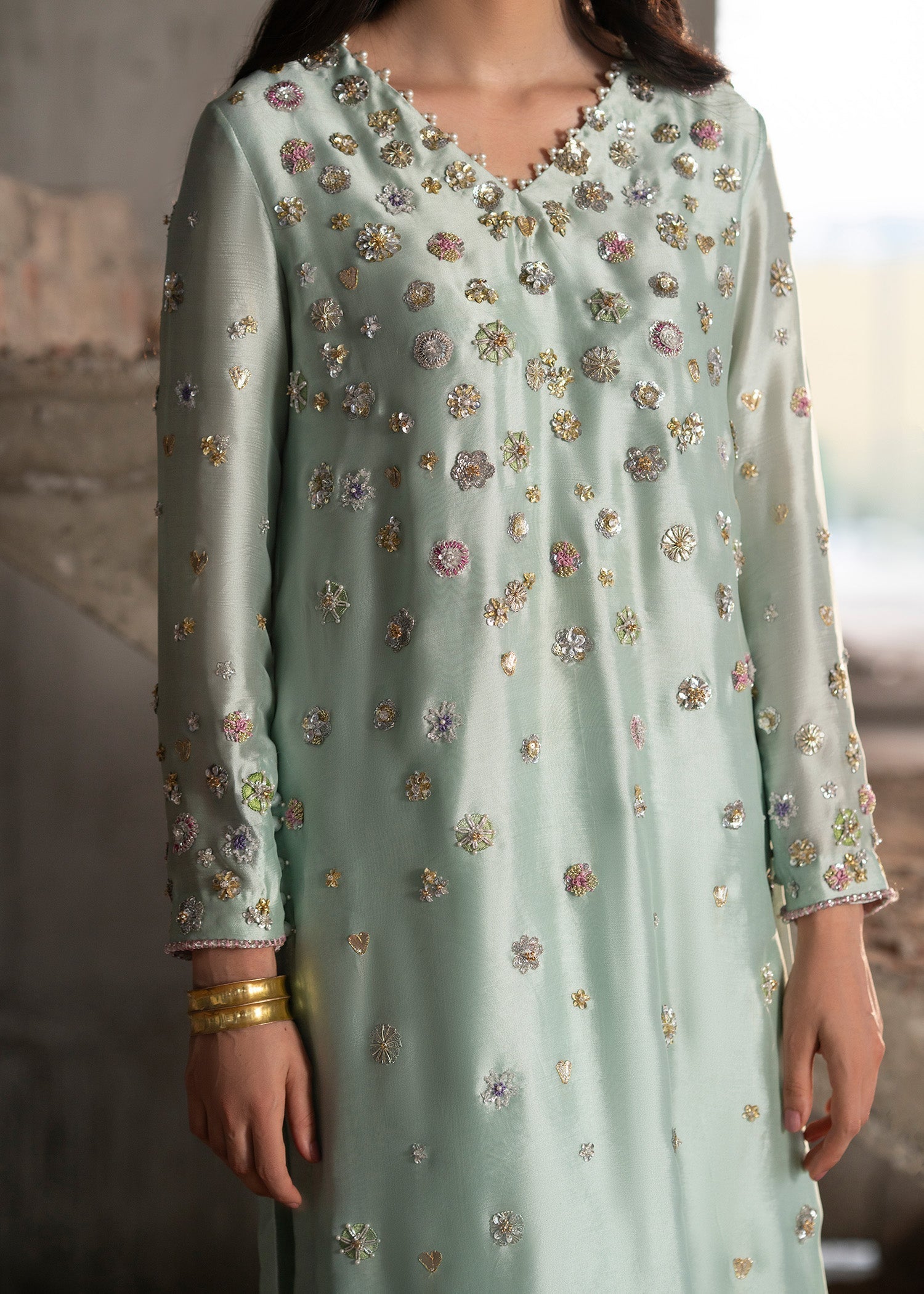 Ice Blue Hand-Embellished Tissue Silk Kurta Set (3-Piece) - Image 2