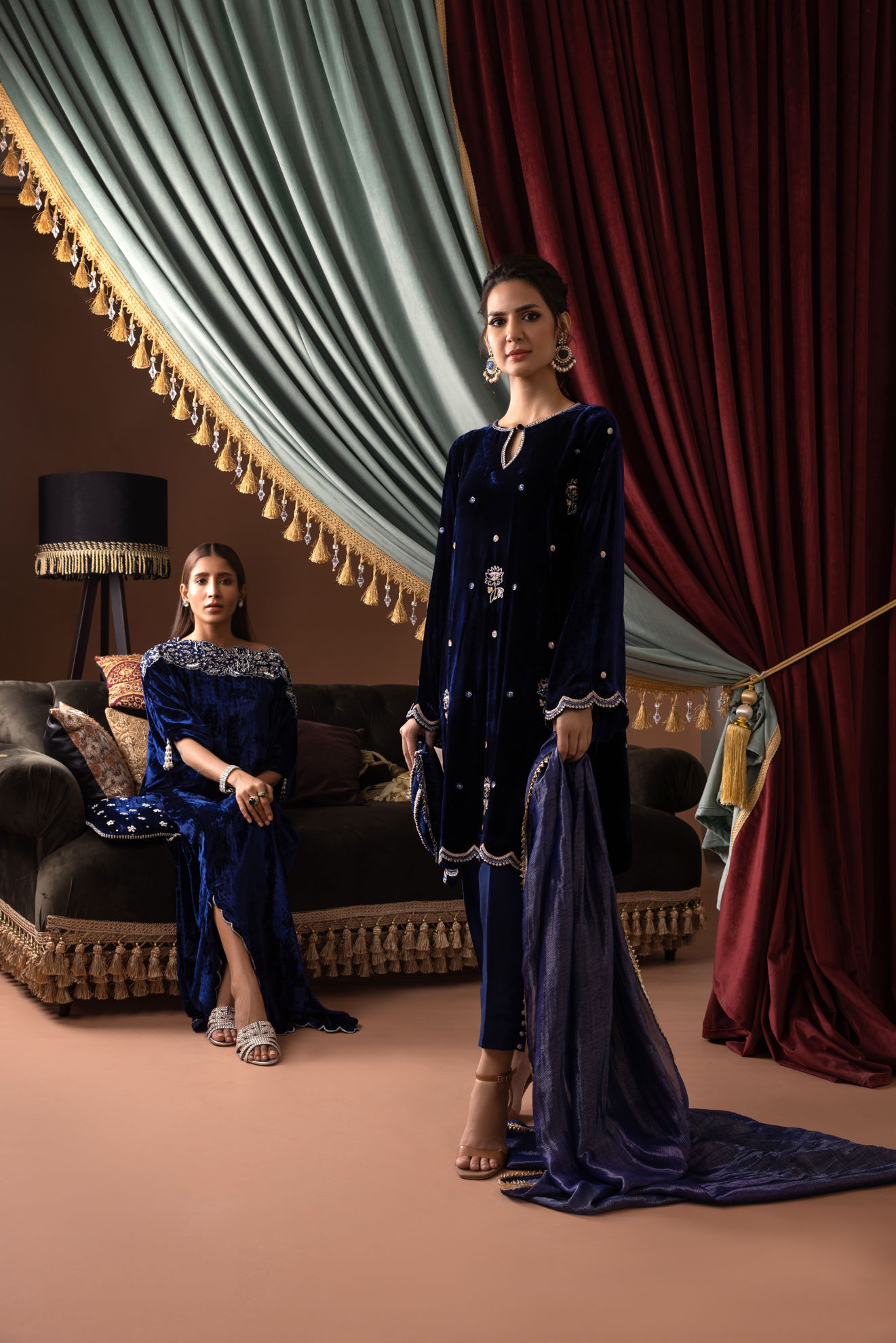 Pakistani Royal Blue Embellished Velvet Kurta Set (3-Piece) - Image 5