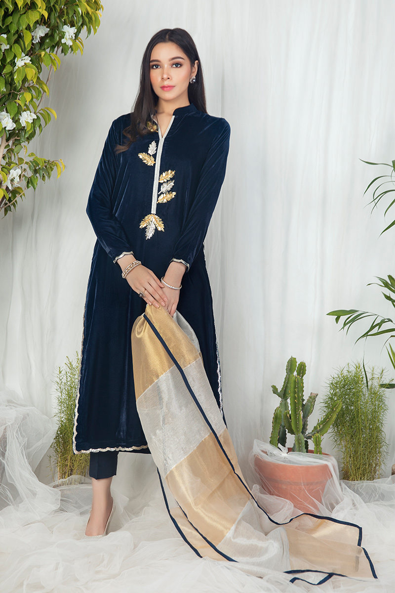 Pakistani Royal Blue Mukesh Velvet Straight Shirt (3-Piece) - Image 1