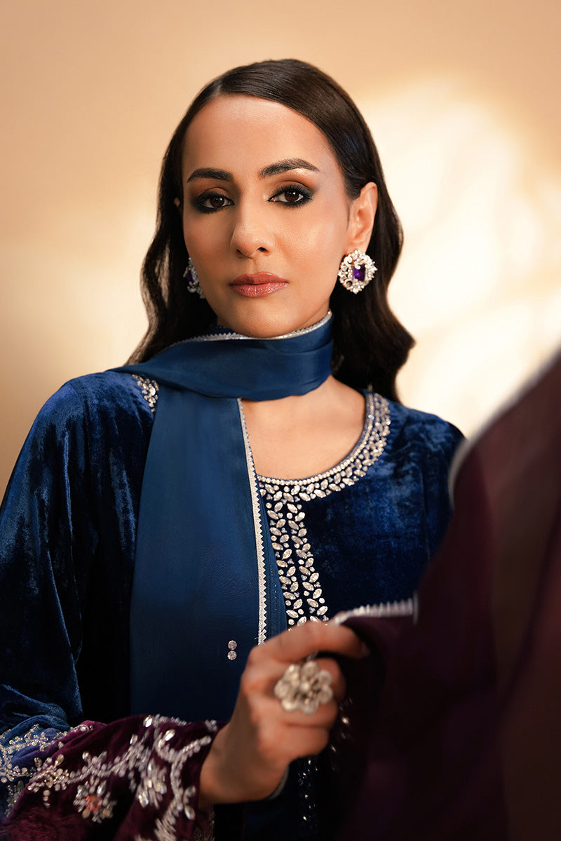 Pakistani Deep Blue Plum Embroidered Velvet Kurta (2-Piece) - Image 12