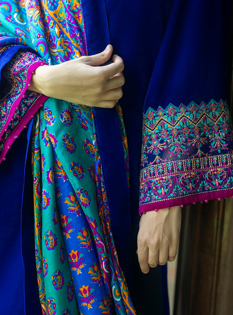 Pakistani Sapphire Blue Embroidered Velvet Salwar Kameez (3-Piece) - Image 3