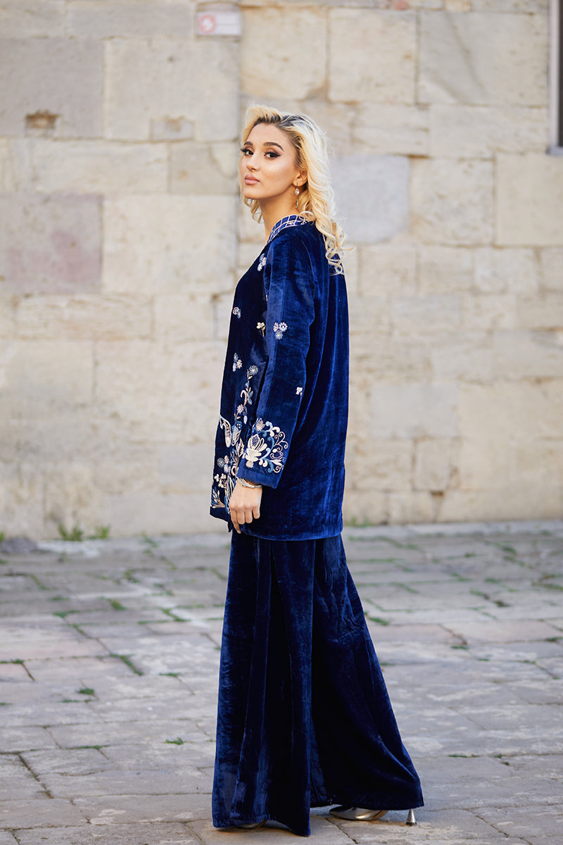 Pakistani Royal Blue Embroidered Velvet & Raw Silk Jacket Pants (2-Piece) - Image 15