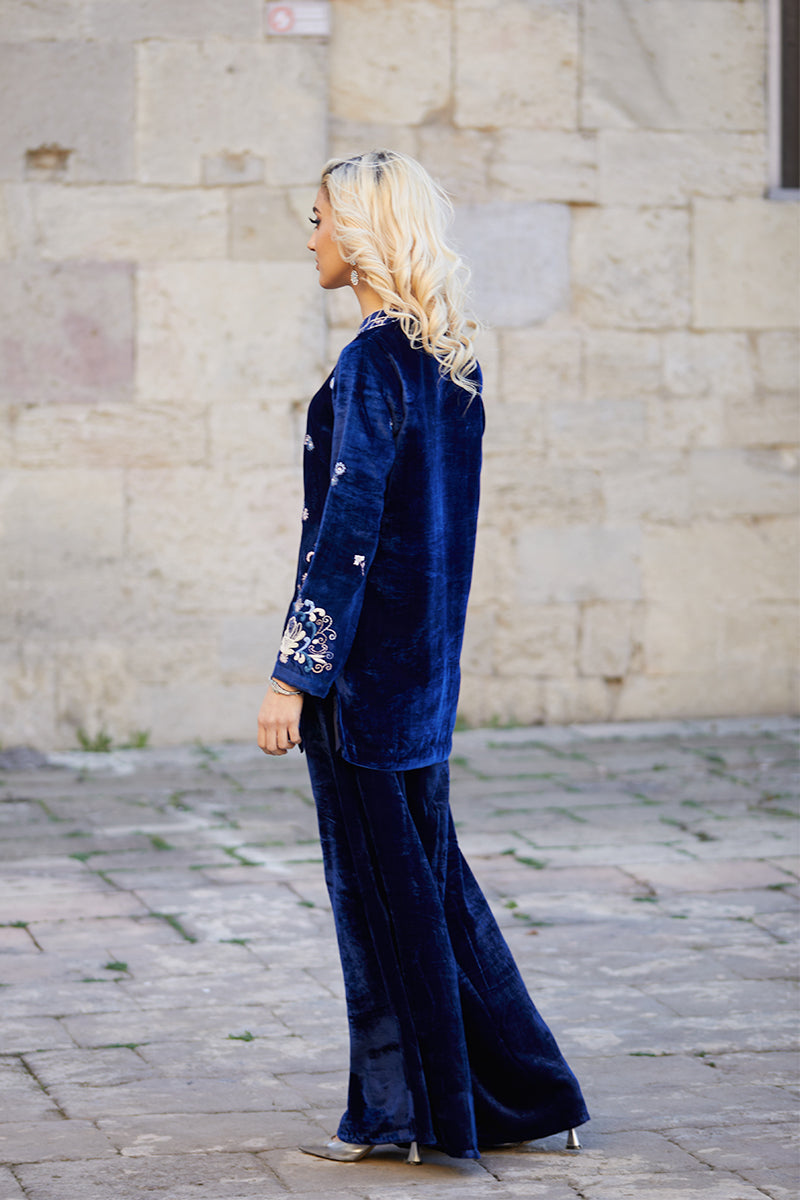 Pakistani Royal Blue Embroidered Velvet & Raw Silk Jacket Pants (2-Piece) - Image 16