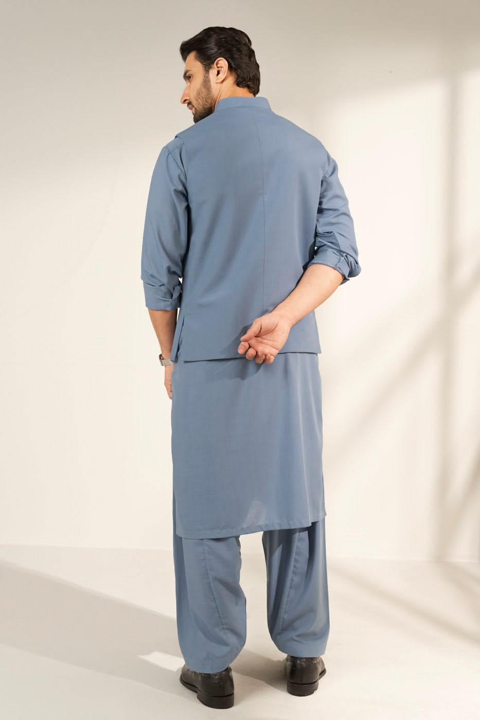 Sky Blue Blended Fabric Waistcoat Kurta Set (3-Piece) - Image 4