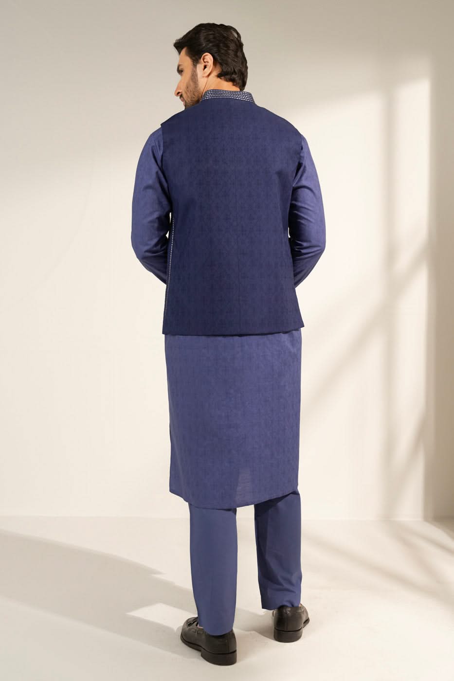 Deep Blue Embroidered Jacquard Waistcoat Kurta (3-Piece) - Image 4