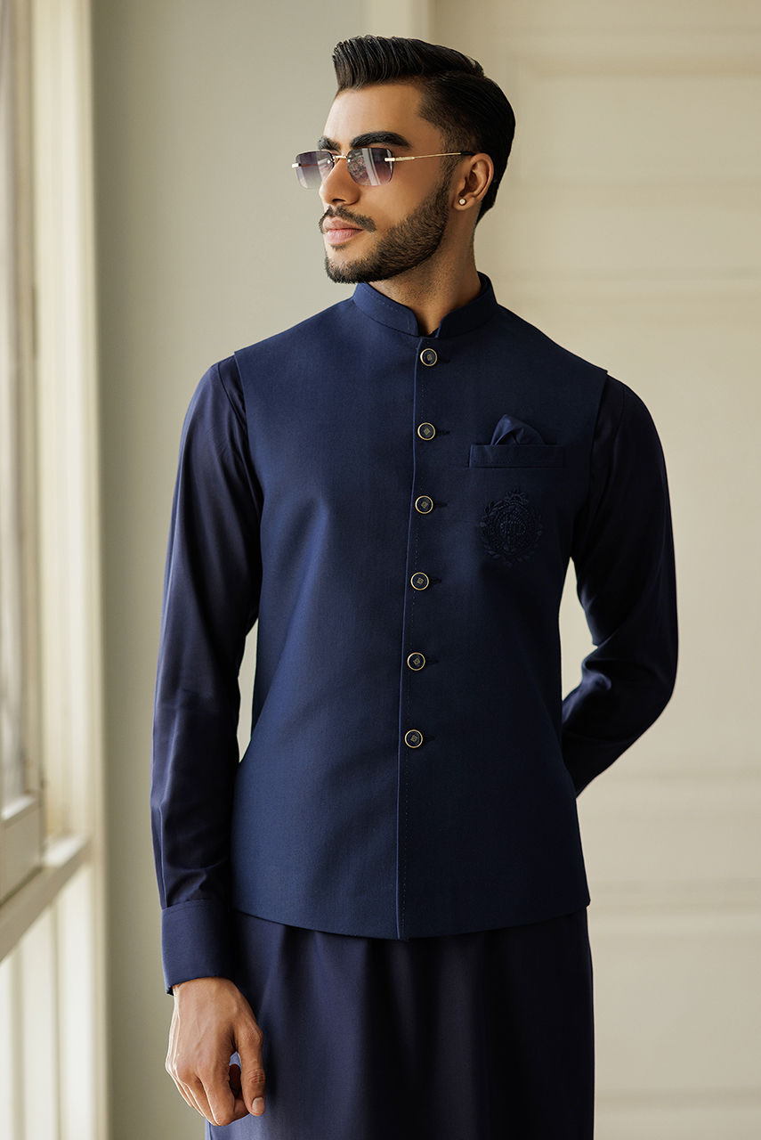Deep Blue Thread Embroidered Boski Linen Waistcoat Kurta (3-Piece) - Image 2