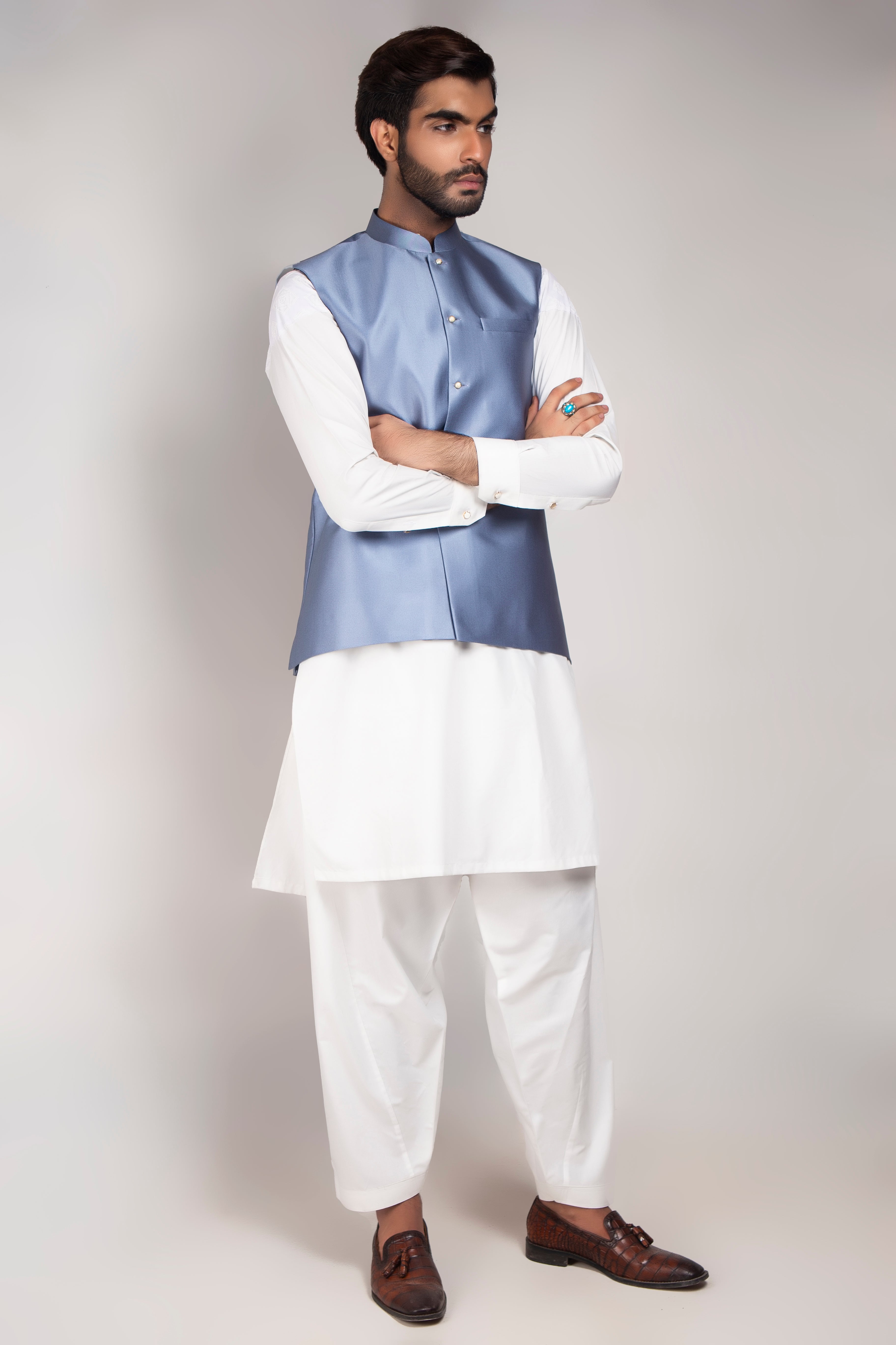 Shimmer Blue Silk-Blend Waistcoat (3-Piece) - Image 1