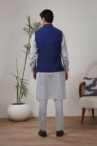 Royal Blue Textured Yarn Dyed Waistcoat Kurta (3-Piece) - Image 5