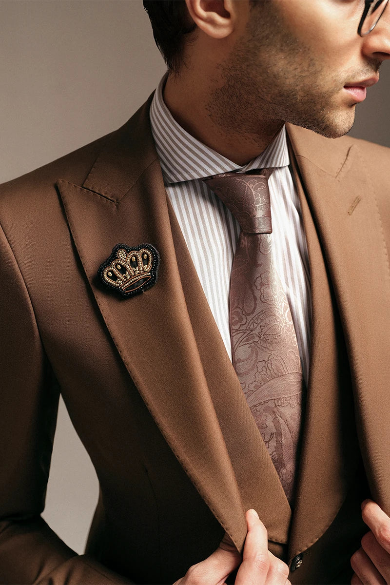 Brown Wool-Blend Peak Lapel 3-Piece Suit (Groom) - Image 3