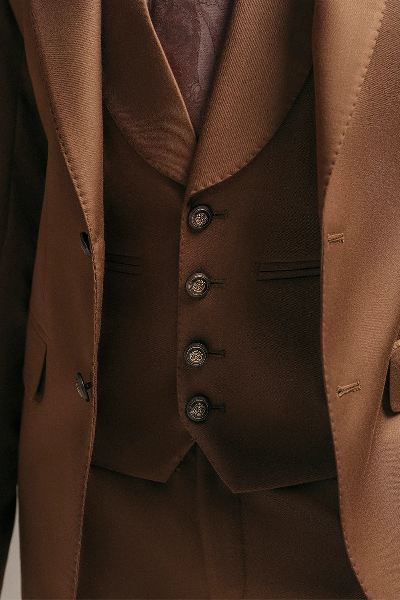 Brown Wool-Blend Peak Lapel 3-Piece Suit (Groom) - Image 4