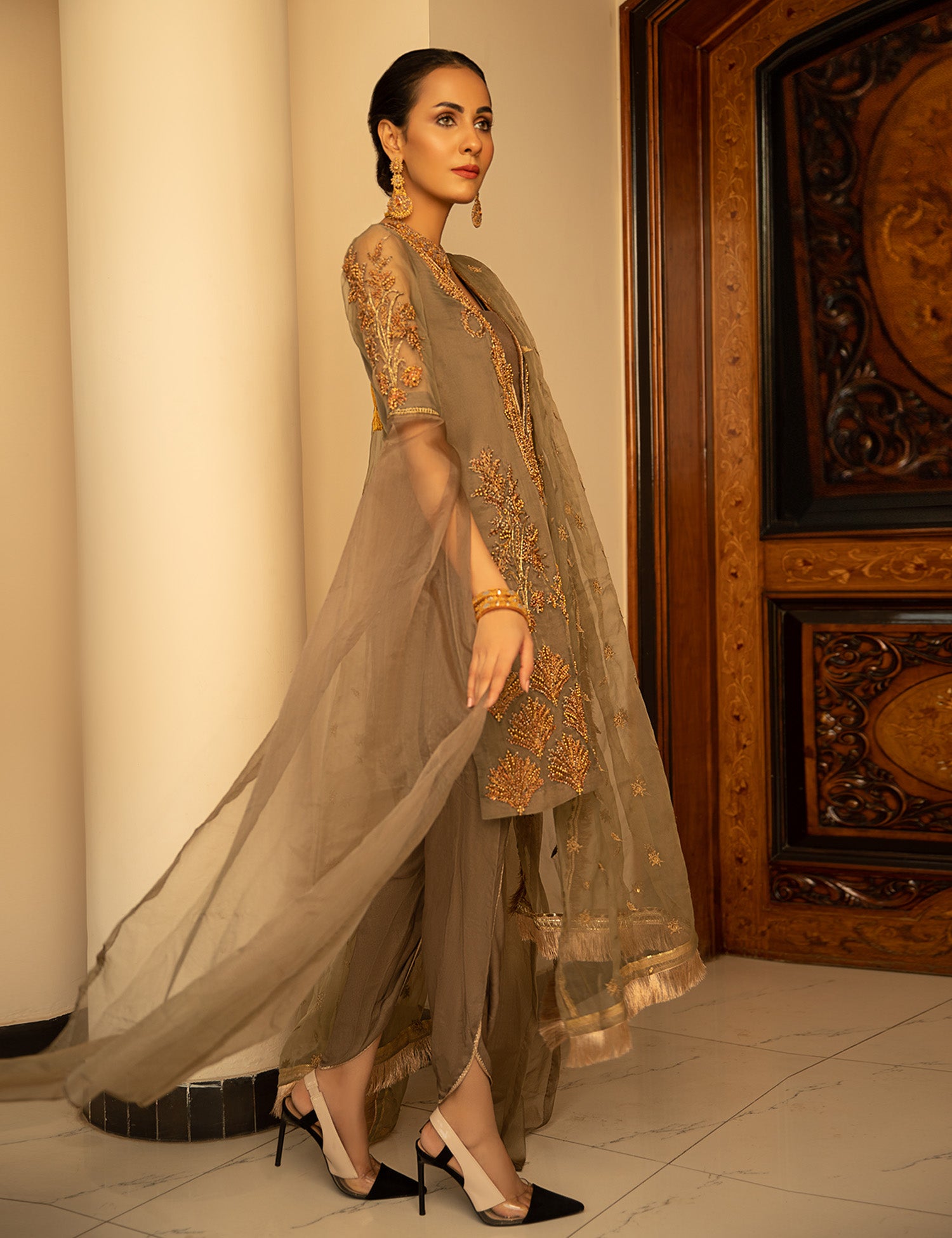 Pakistani Brown Embellished Organza 3-Piece Suit - Image 3
