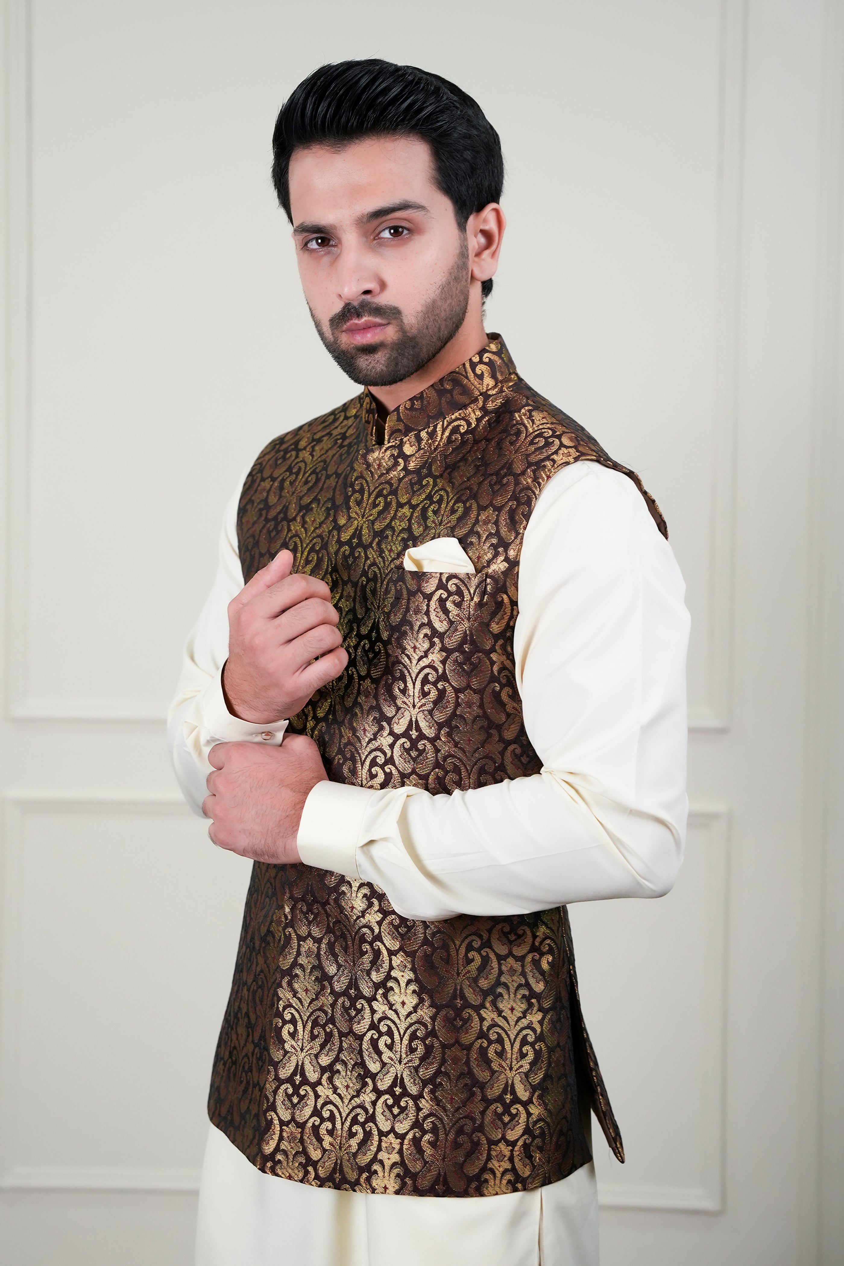 Brown Golden Zari Jamawar Waistcoat Kurta Pajama (3-Piece) - Image 4