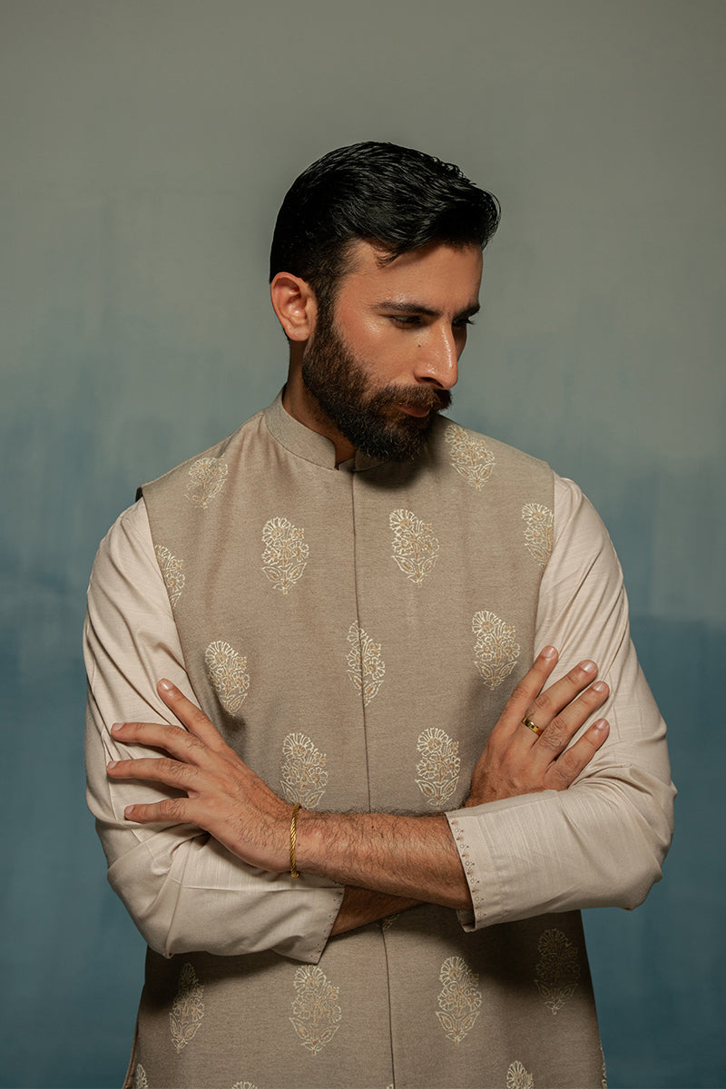 Brown Block-Printed Silk-Blend Waistcoat Kurta (3-Piece) - Image 4