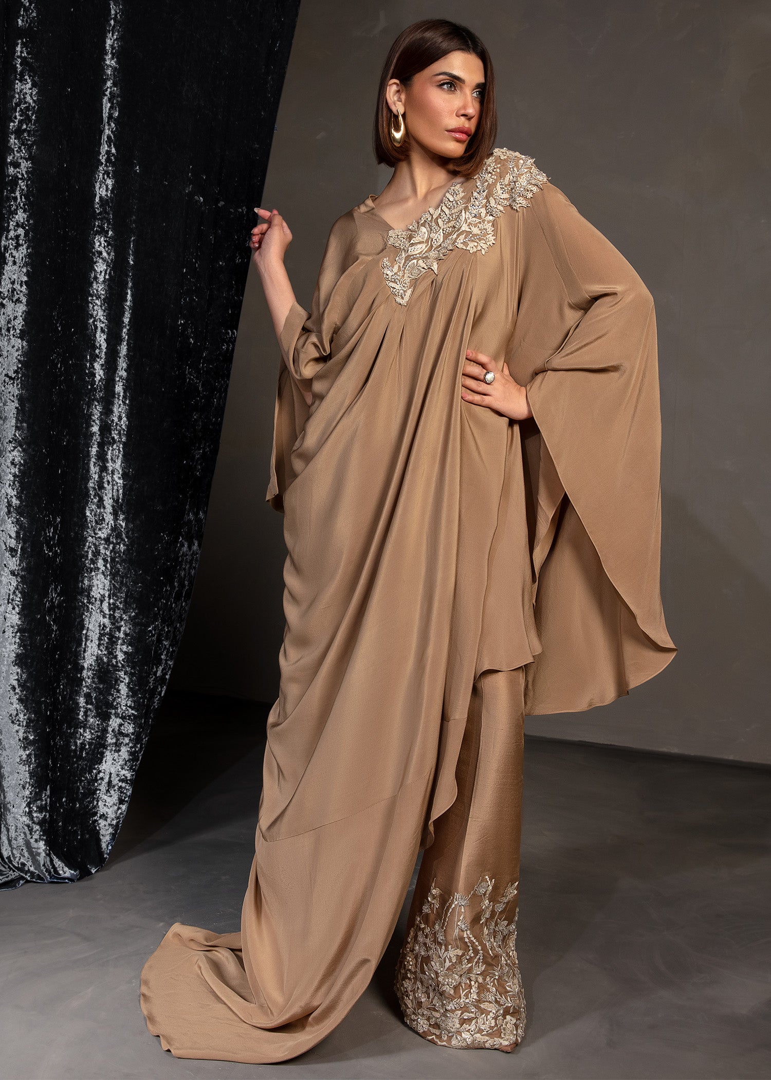 Pakistani Cocoa Embroidered Crepe Kaftan Set (2-Piece) - Image 6