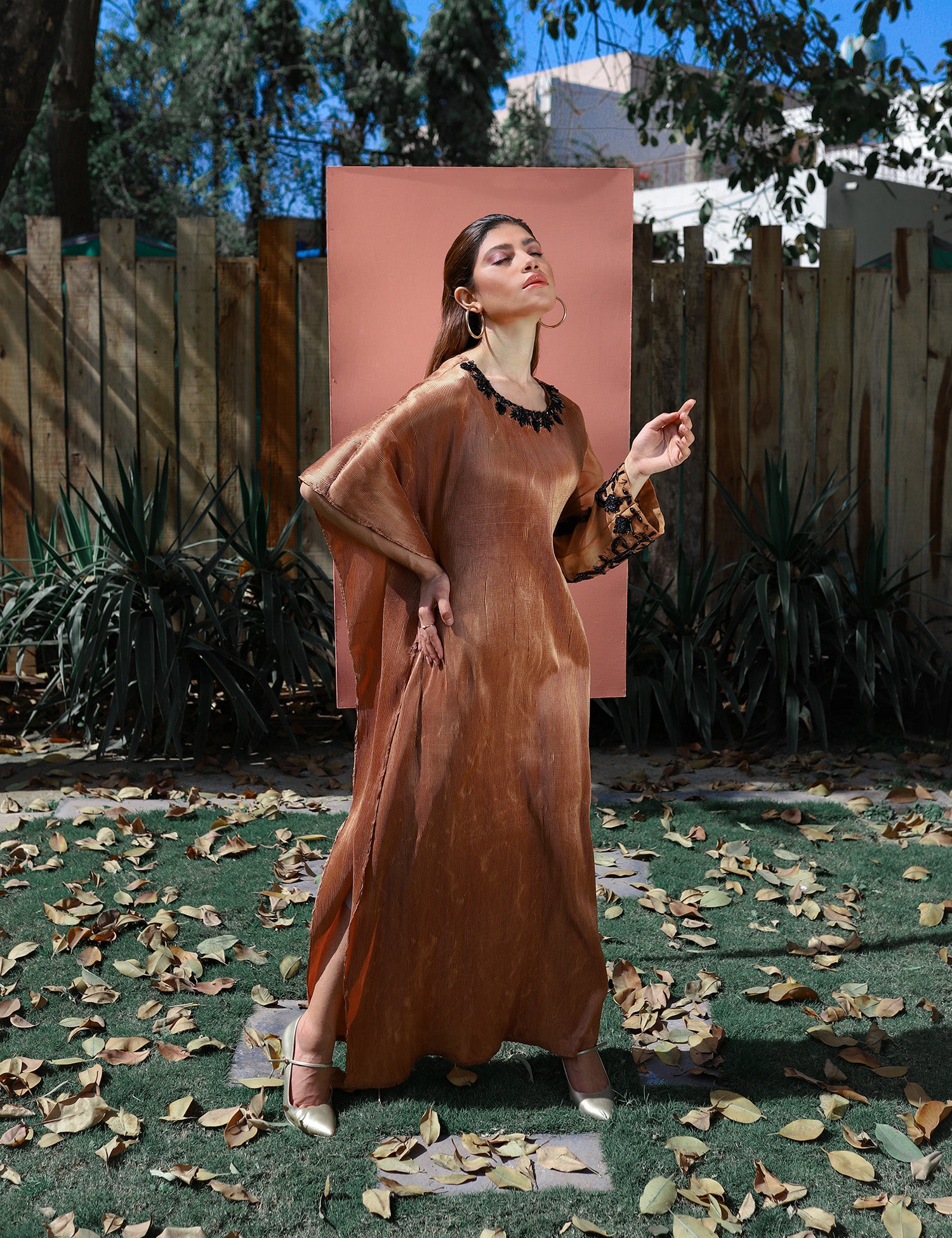 Brown Embellished Silk Kaftan (1-Pc) - Image 3