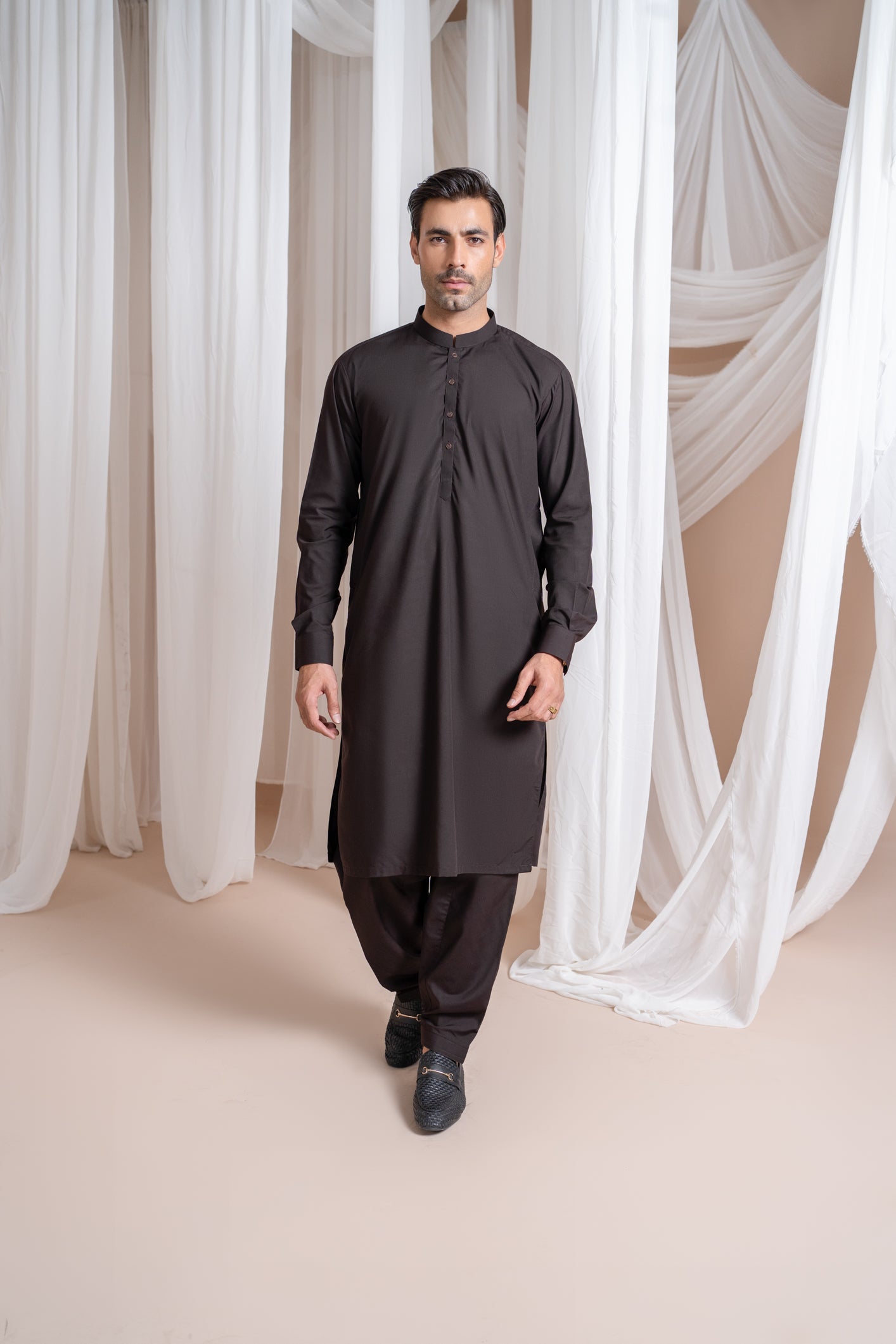 Dark Brown Blended Fabric Kurta Pajama (2-Piece) - Image 2
