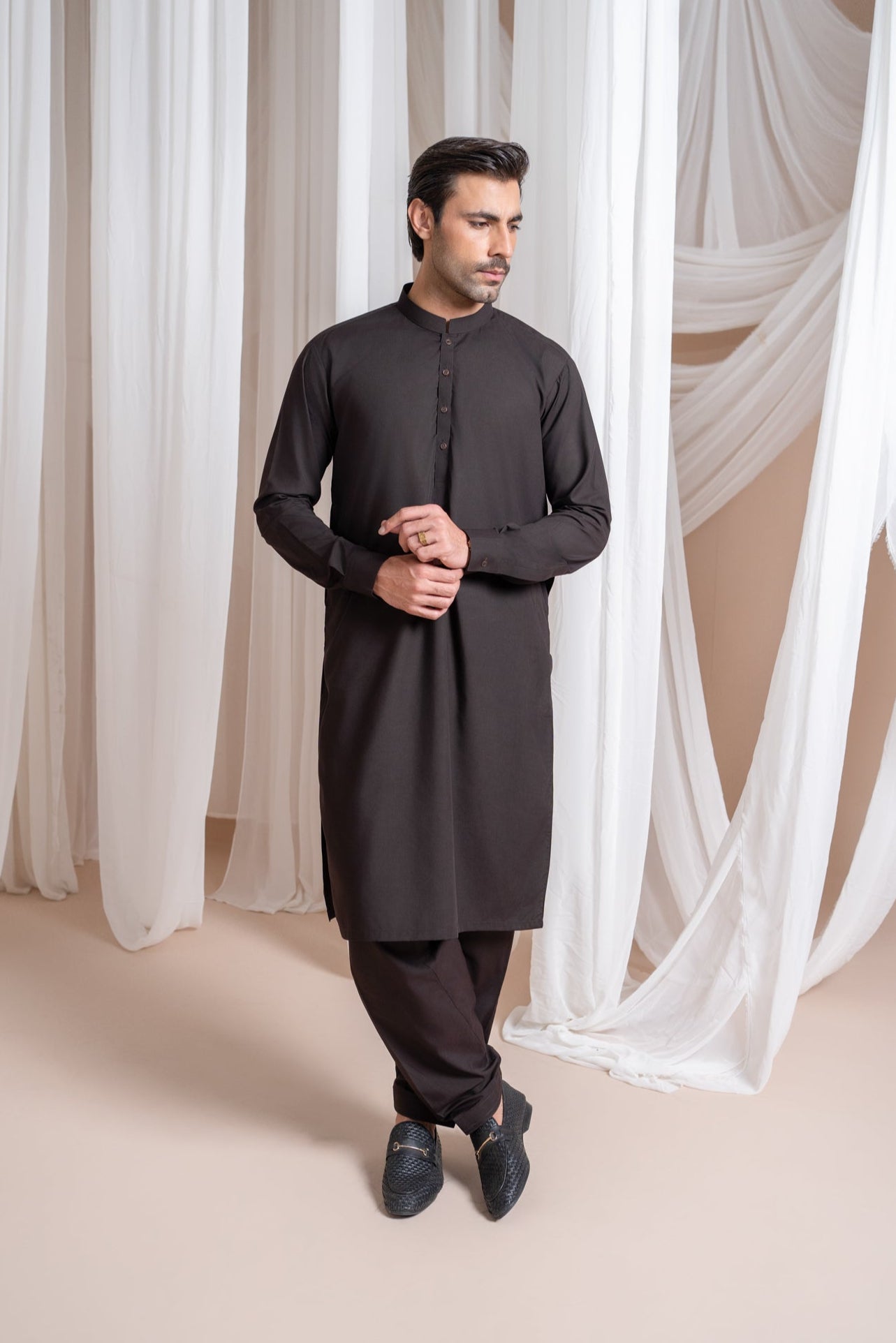 Dark Brown Blended Fabric Kurta Pajama (2-Piece) - Image 1