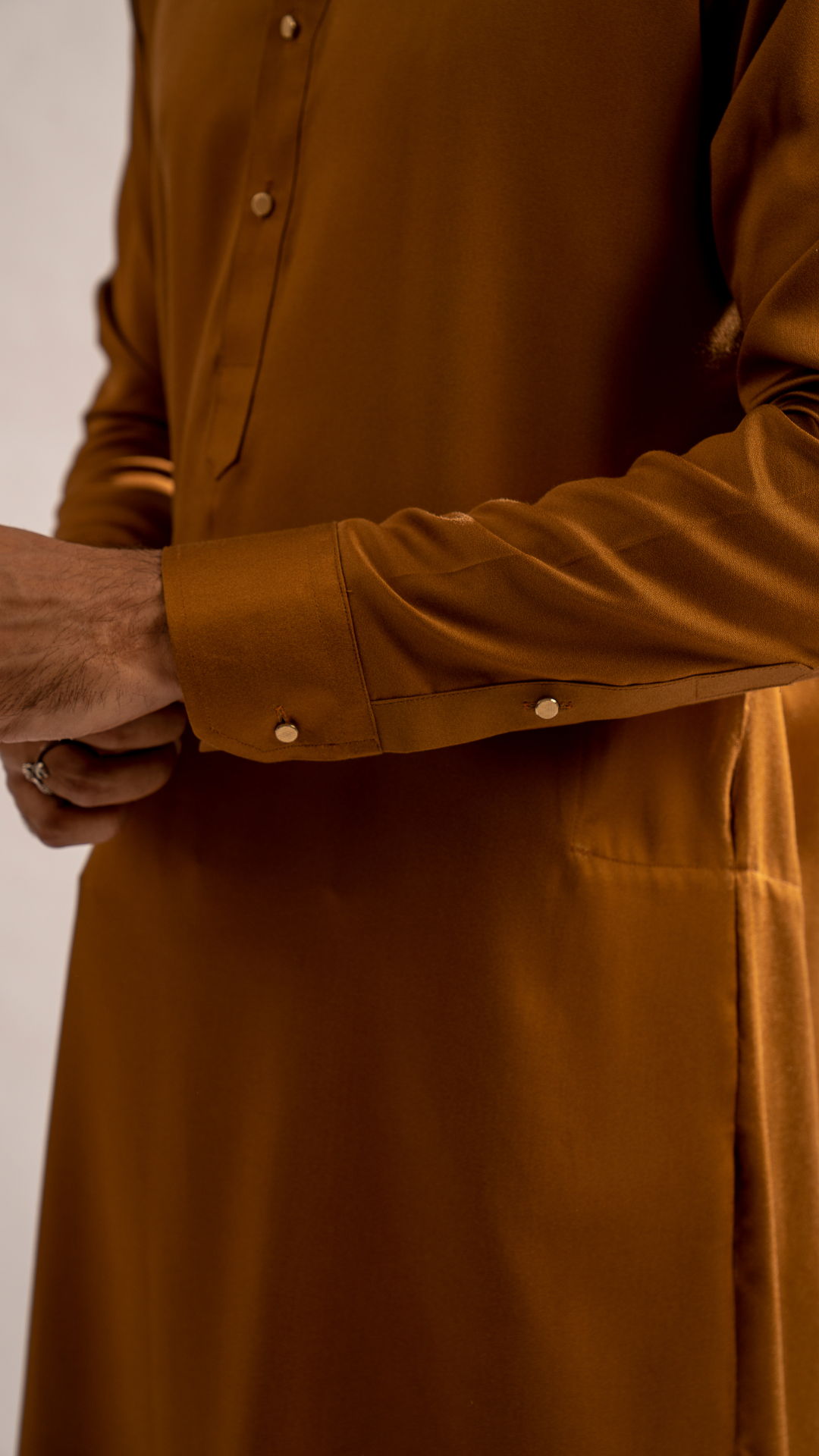 Rust Brown Plain Synthetic Blend Kurta Pajama (2-Piece) - Image 3