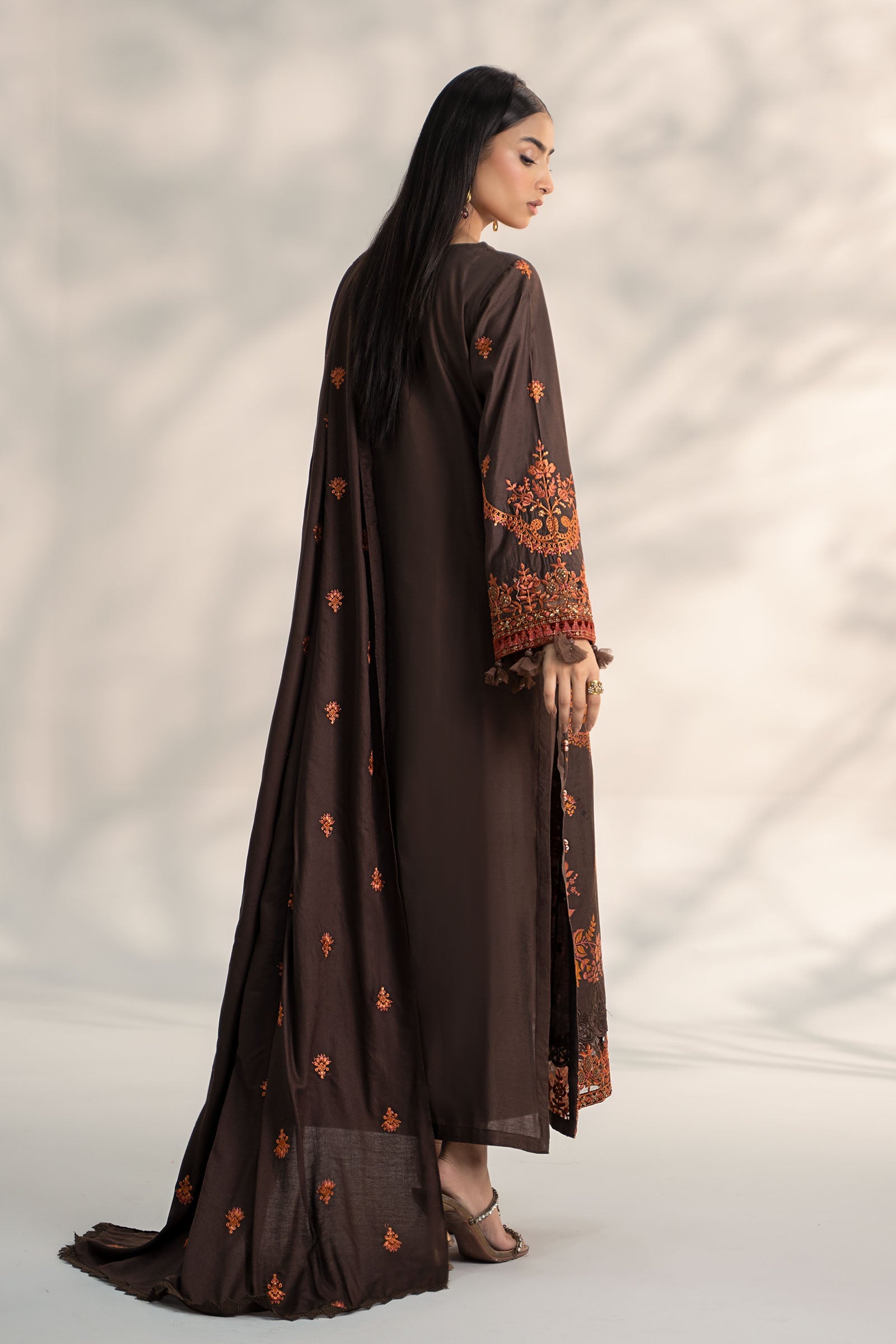 Pakistani Brown Embroidered Jacquard & Linen 3-Piece Suit - Image 5
