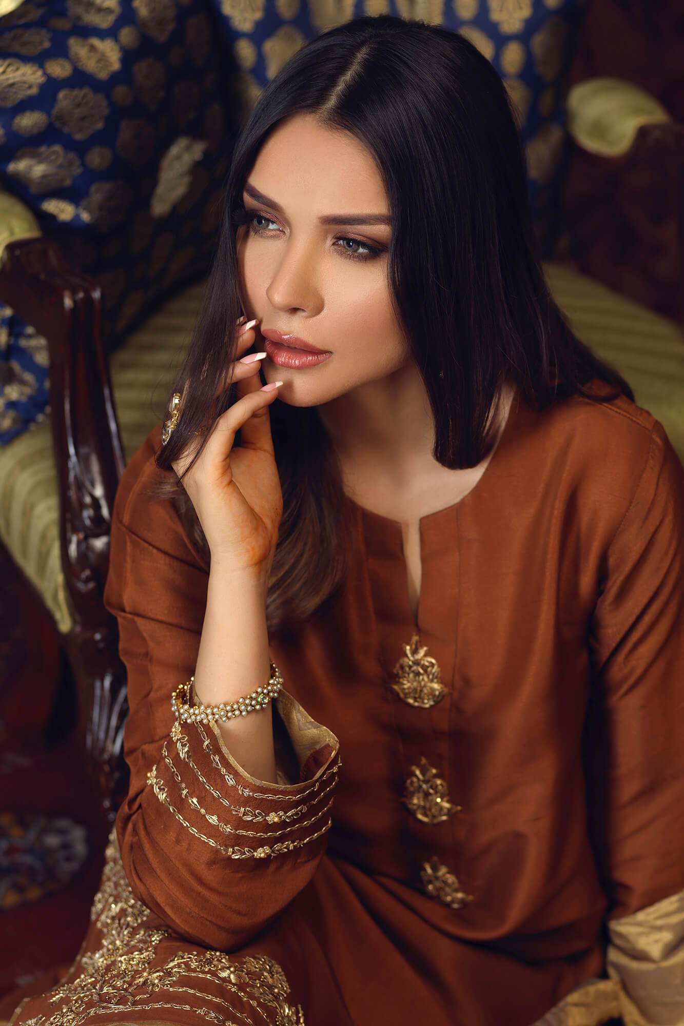 Brown Zardozi PK Raw Silk Salwar Kameez (3-Piece) - Image 4