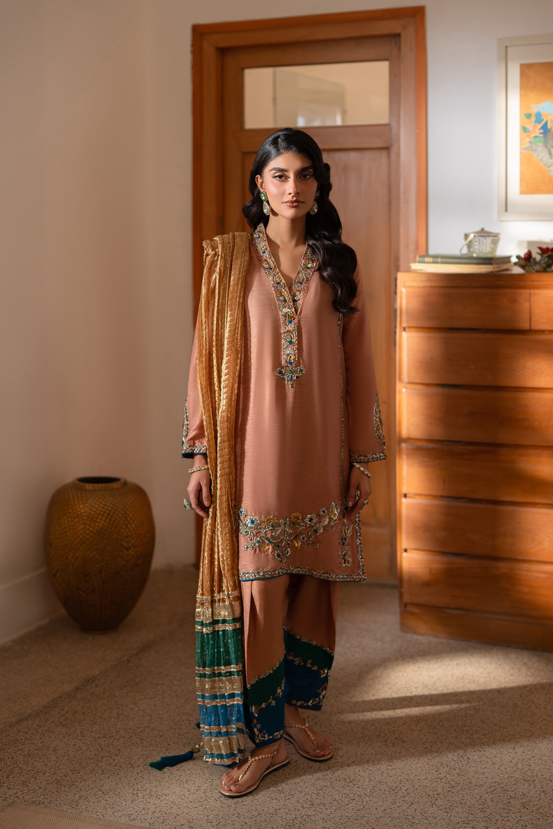 Pakistani Mocha Mousse Ganga Jamni Raw Silk Salwar Kameez (3-Piece) - Image 5