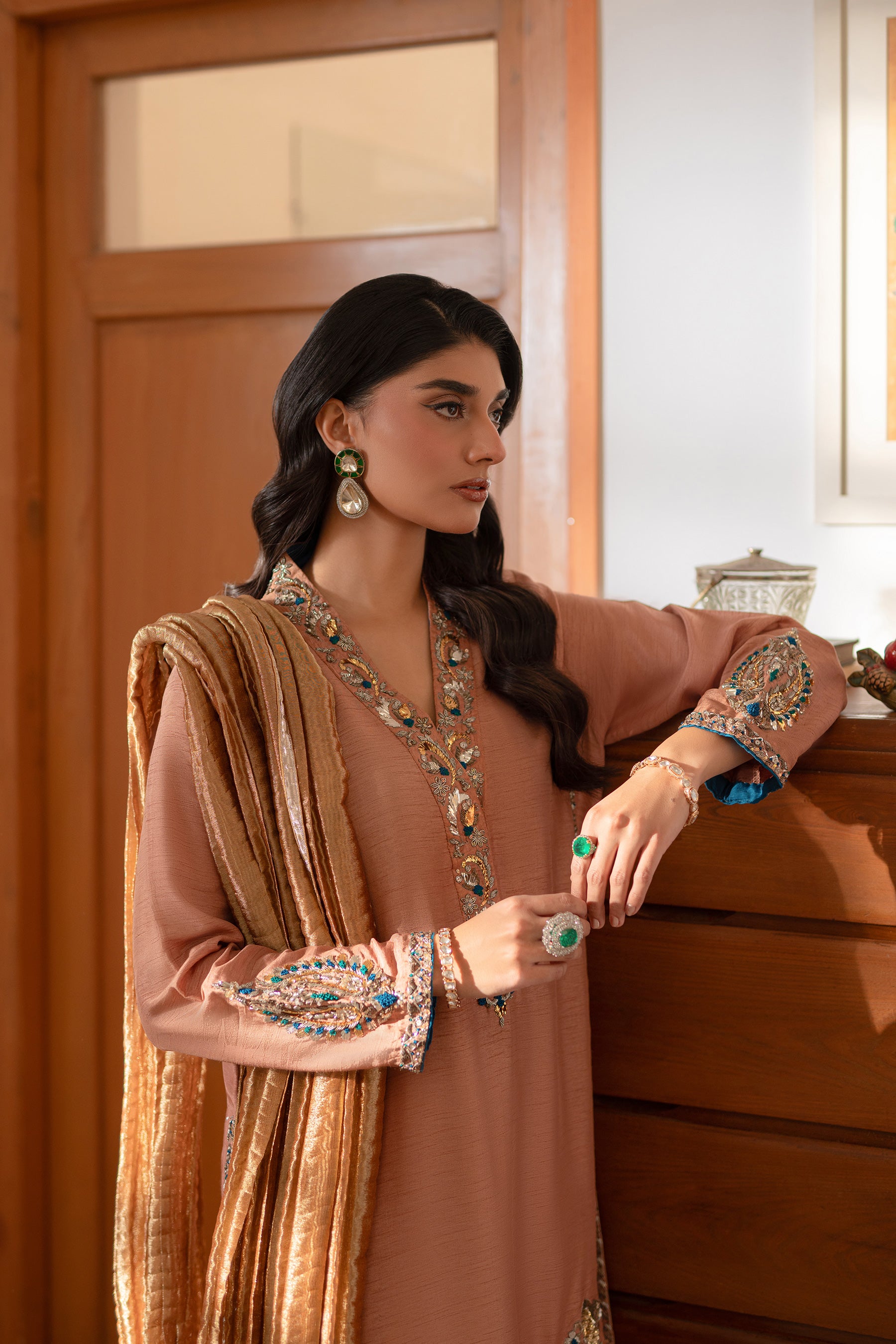 Pakistani Mocha Mousse Ganga Jamni Raw Silk Salwar Kameez (3-Piece) - Image 4